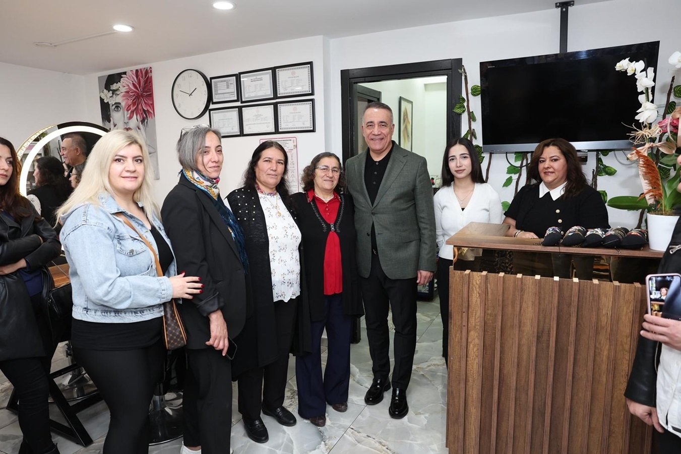 Gülnaz Türkmen Kuaför Dükkanı Açılışı