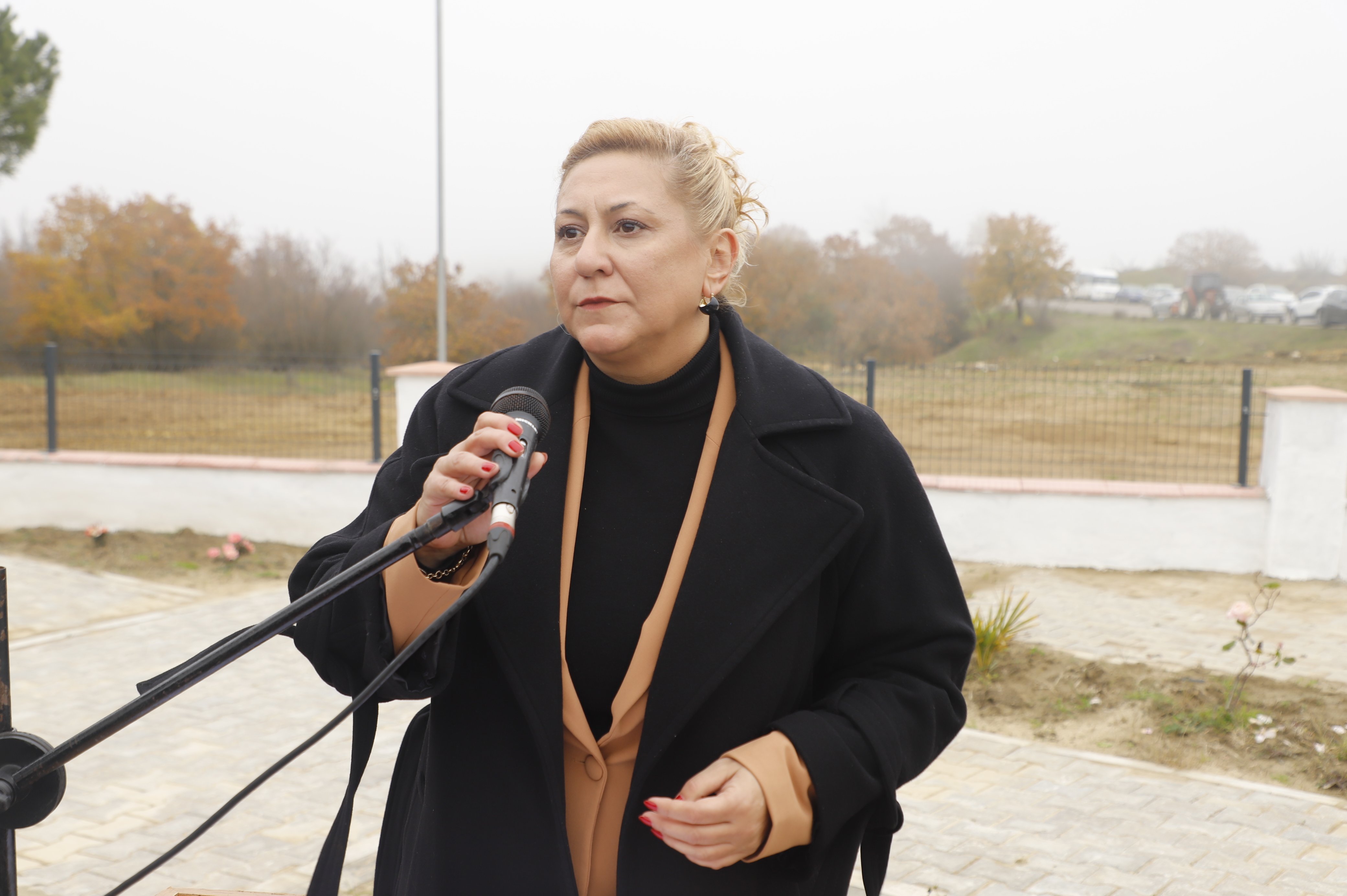 Eğitim Şehitleri Anıtı Açılışı Kalabalık