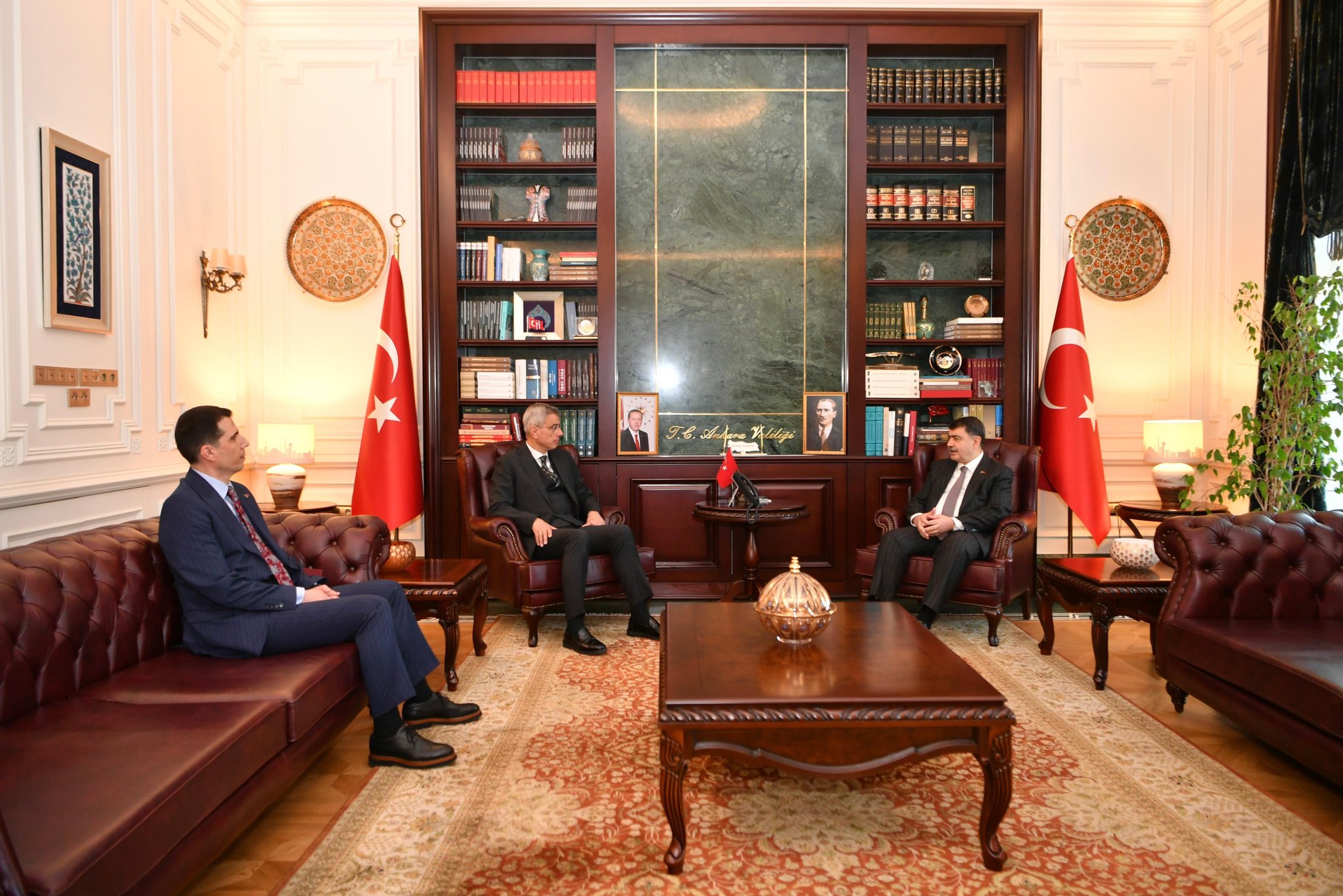 Sağlık Bakanı Kemal Memişoğlu ve Ankara Valisi Vasip Şahin görüşmesi