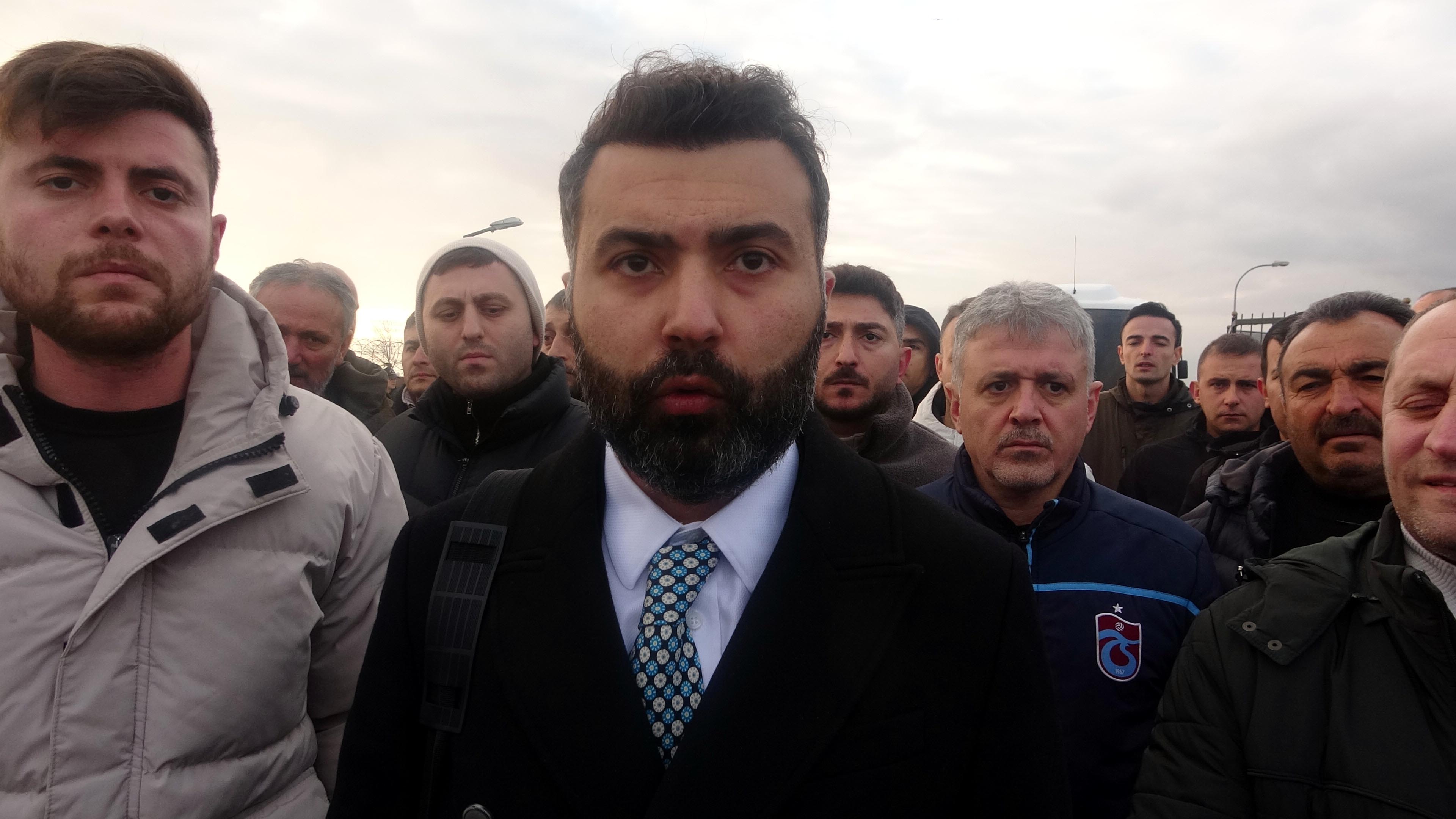 Erciş kazası duruşması adliye önü