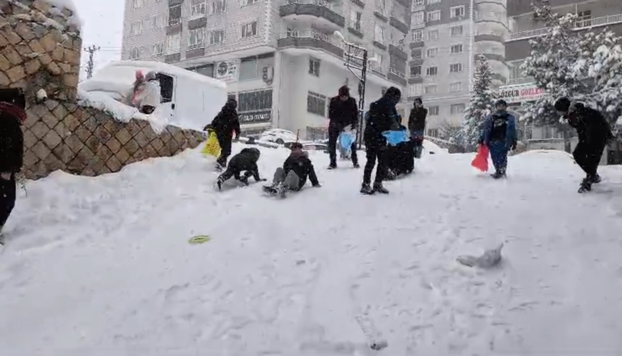 Mardin kar çocuklar