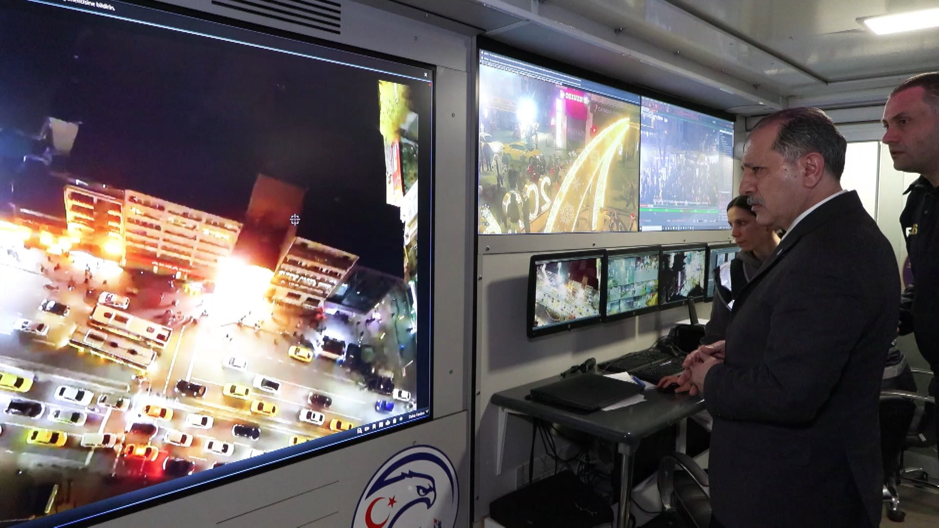 İstanbul İl Emniyet Müdürü Selami Yıldız Taksim Meydanı