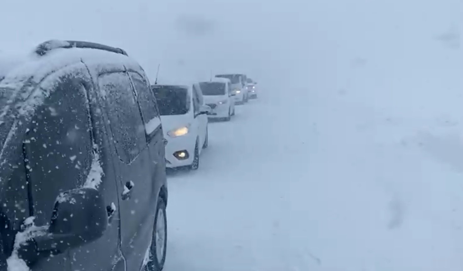 Yüksekova kar mücadelesi ekipleri