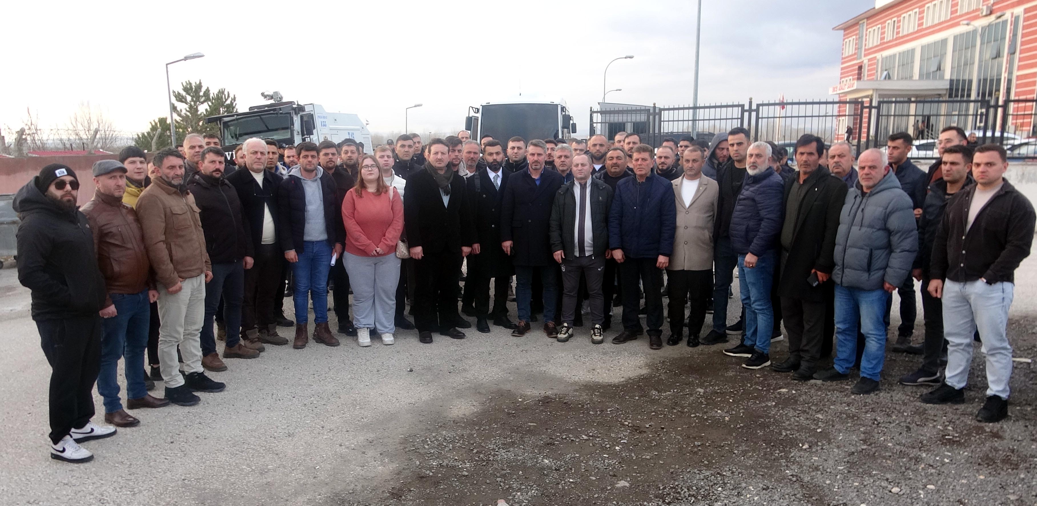 Erciş kazası mahkeme salonu