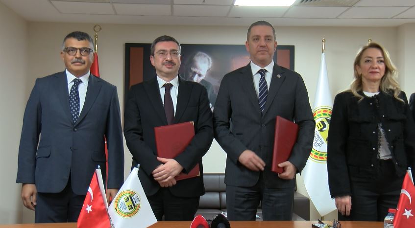 SPK ve TBB protokol imza töreni katılımcıları
