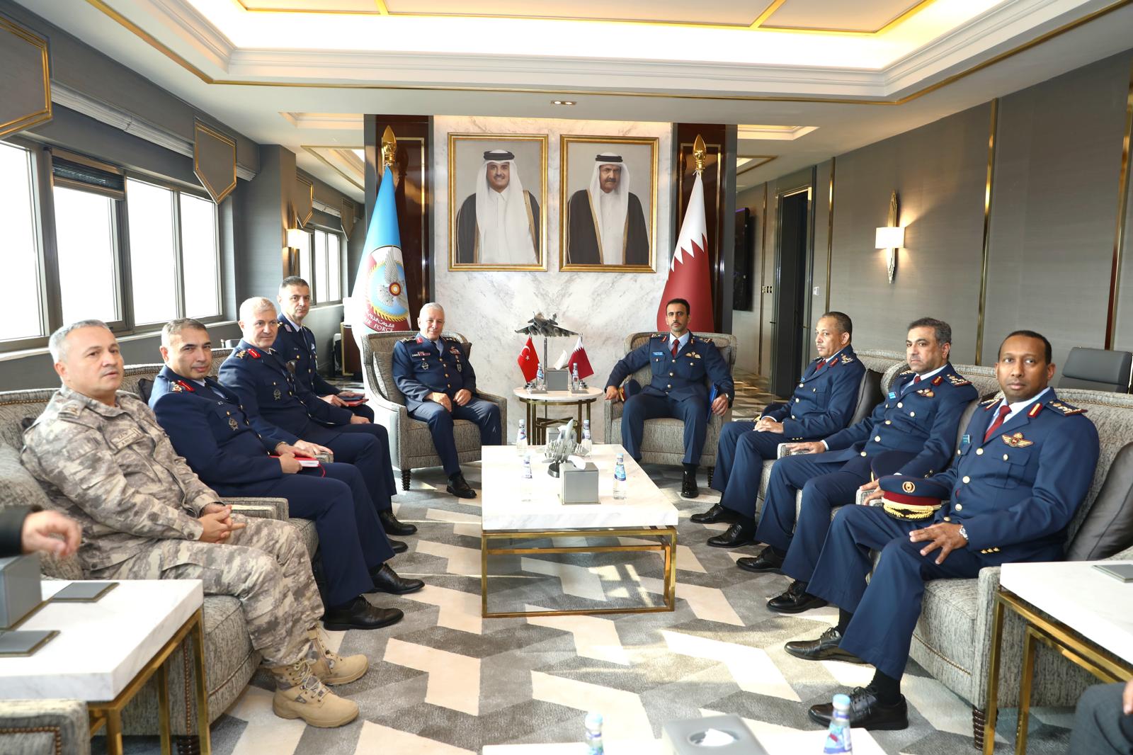 Dukhan Hava Üssü incelemeleri