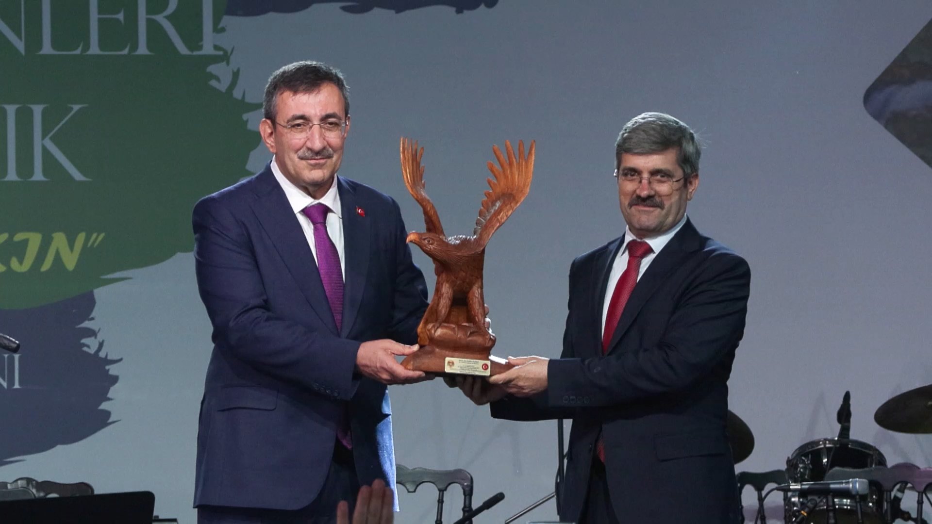 Cevdet Yılmaz vatandaşlarla