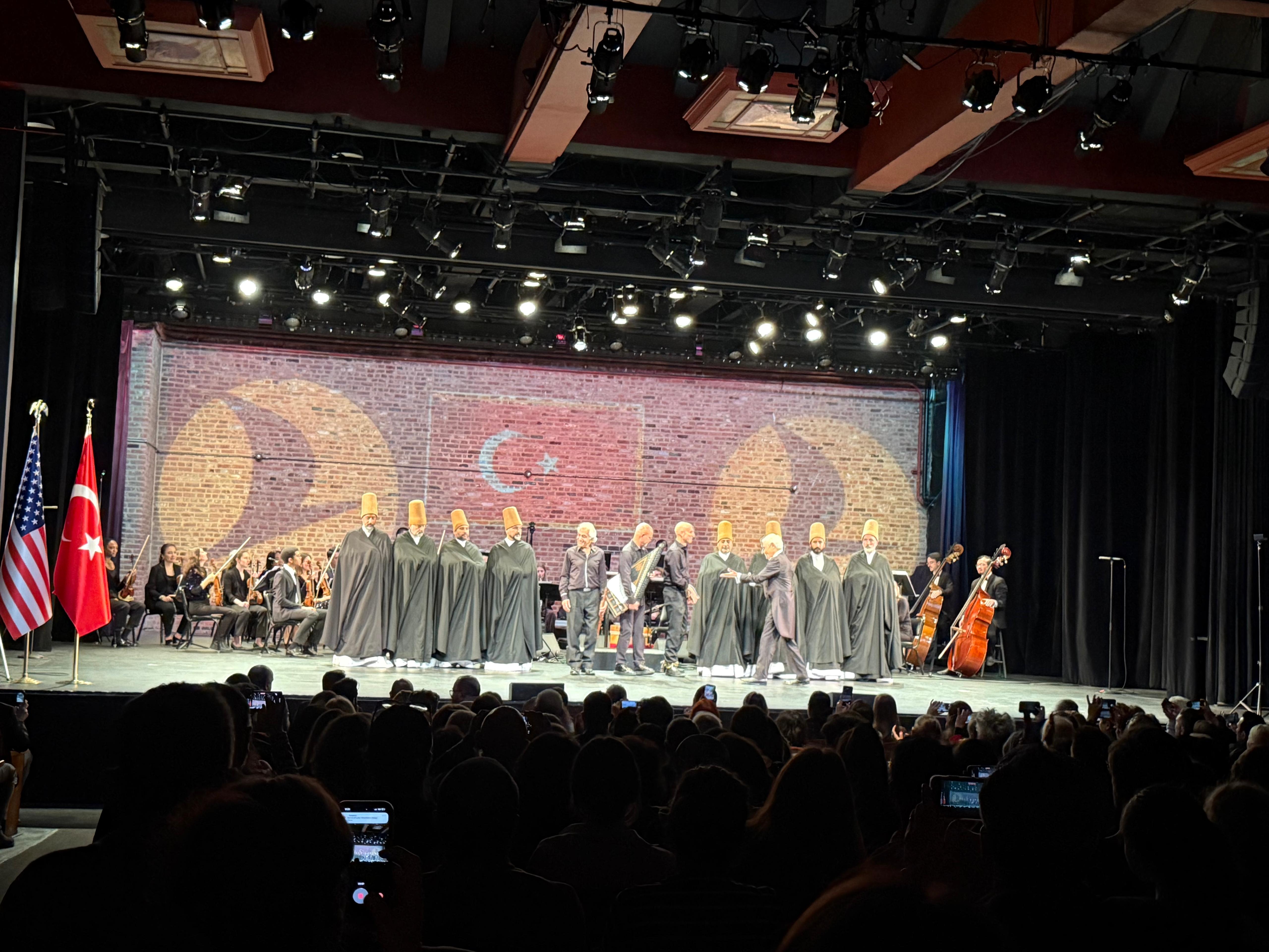 Piyanist Can Çakmur Konserde