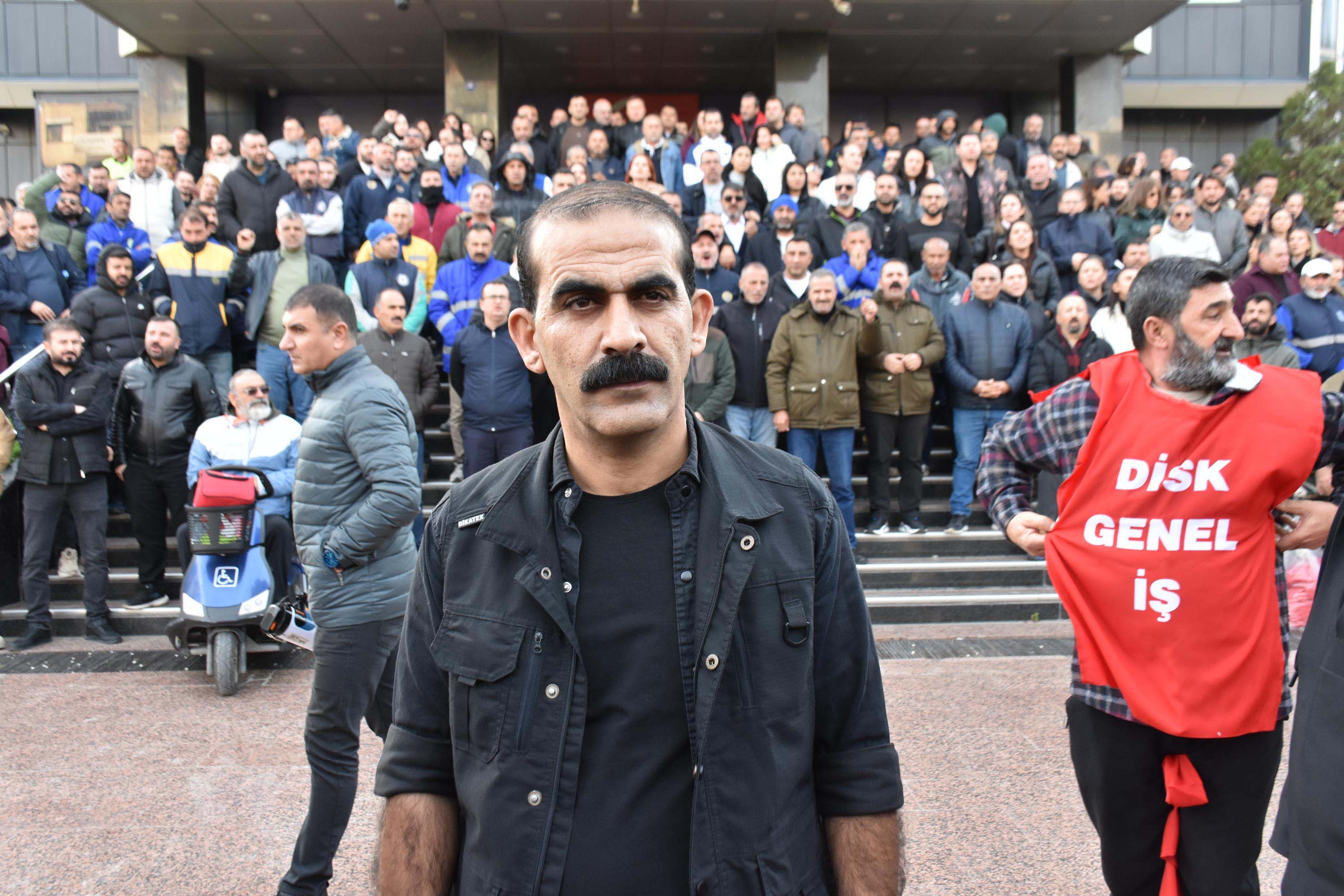 Buca Belediyesi önünde iş bırakma eylemi