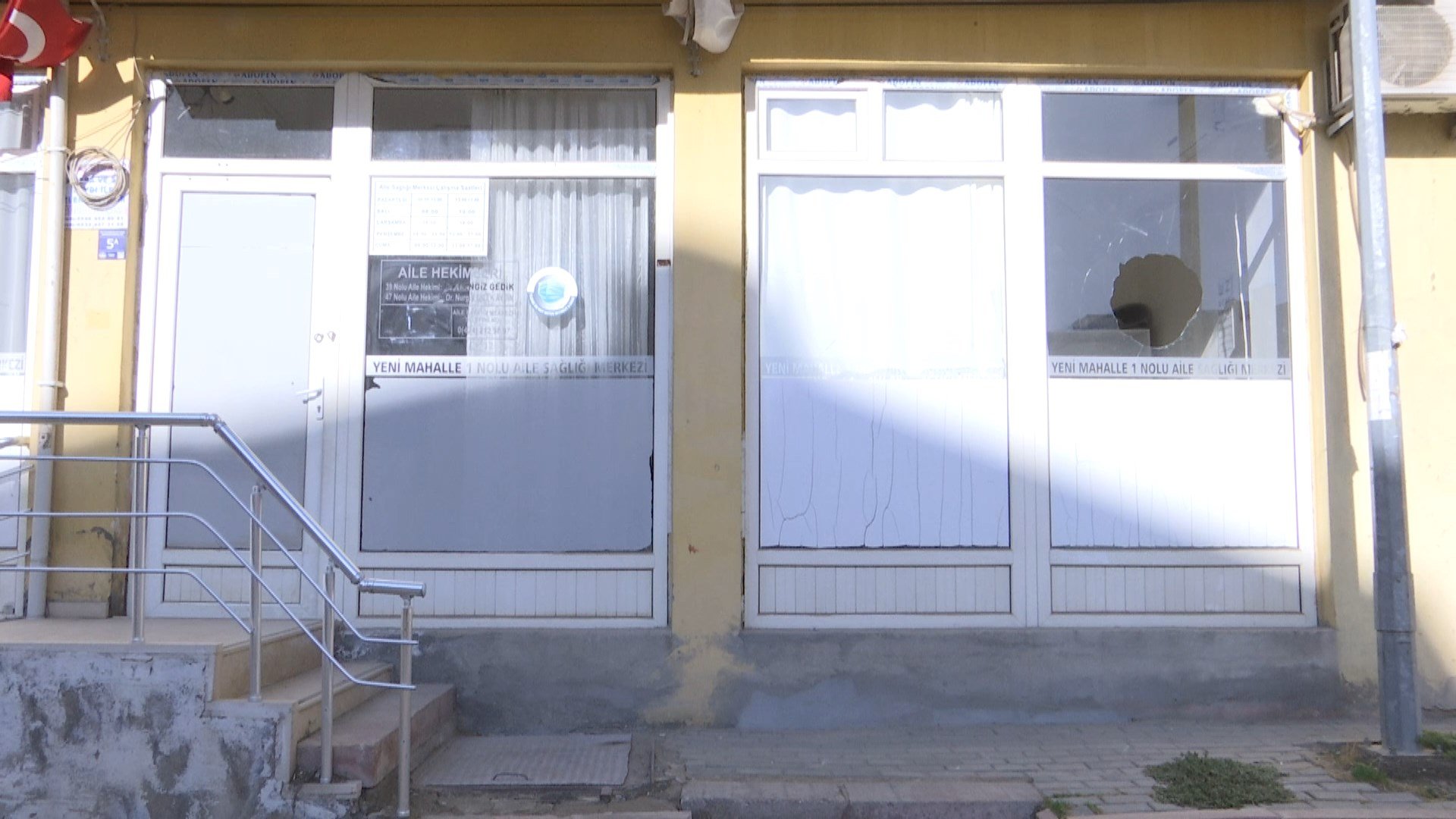 Elazığ Aile Sağlığı Merkezi Taşlı Saldırı