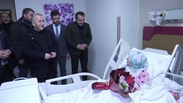 Vali ve milletvekilleri hastane ziyareti