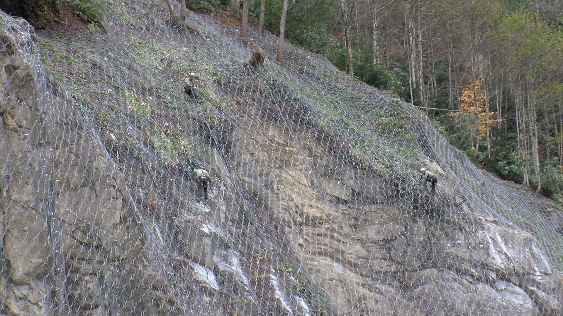 Endüstriyel dağcılar çalışma anı