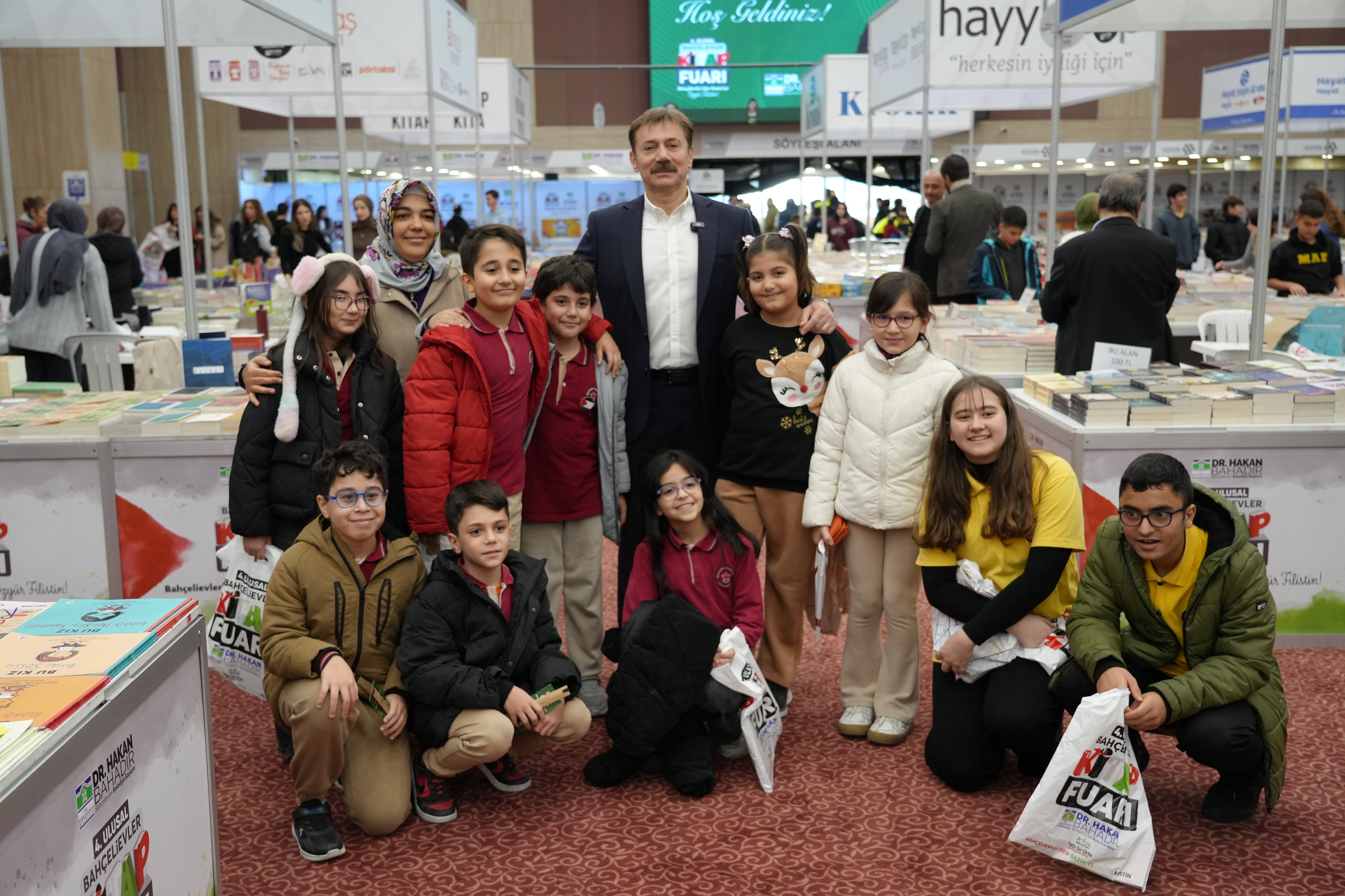 Kitap Fuarında Çocuklar