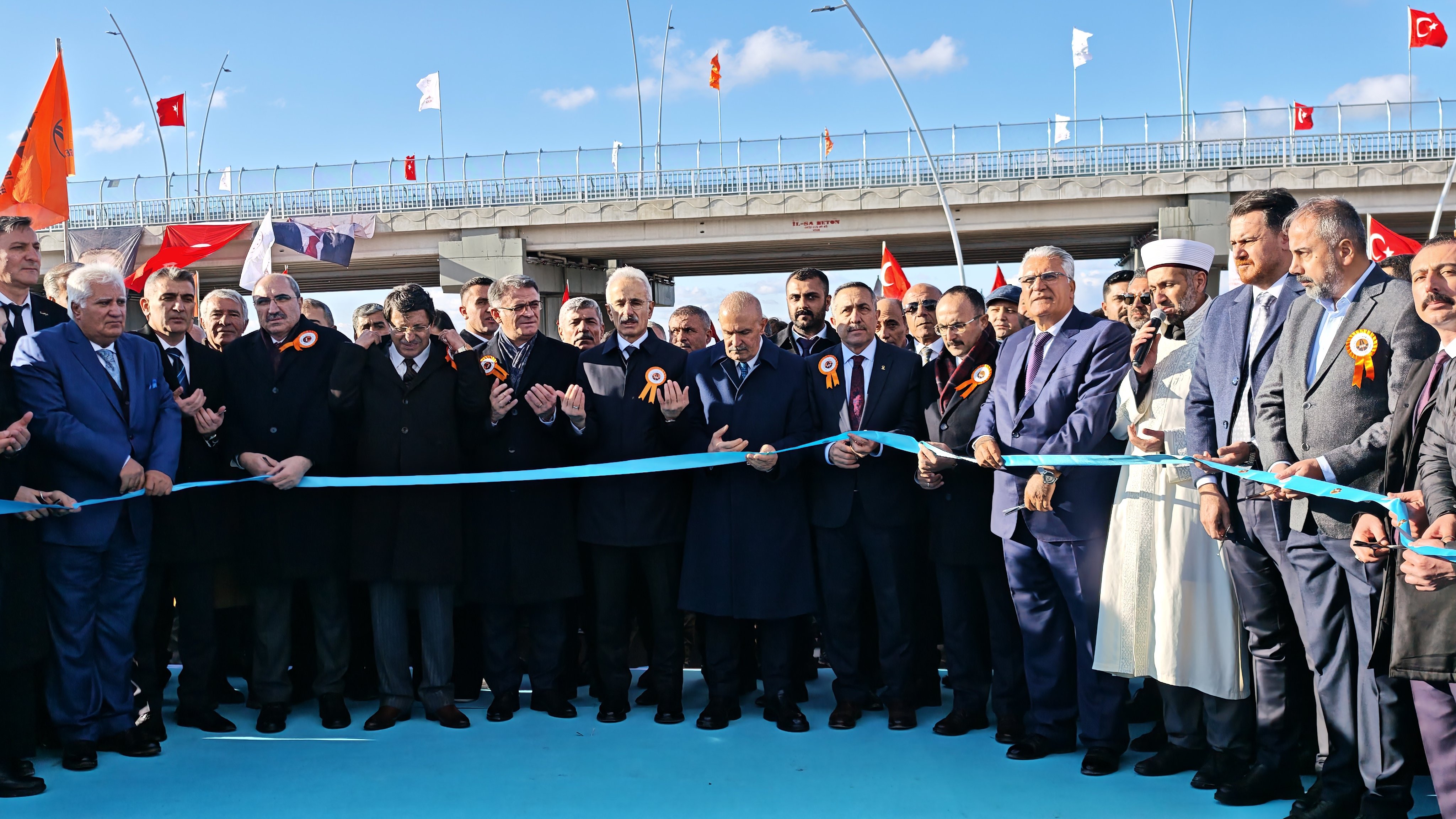 Bakan Uraloğlu Yol İncelemesi Yapıyor