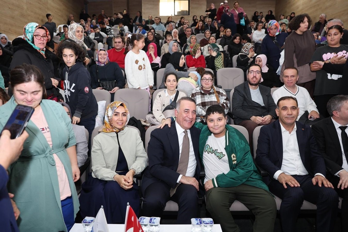 Sultangazi Kaymakamı Mahmut Kaşıkçı konuşma yapıyor