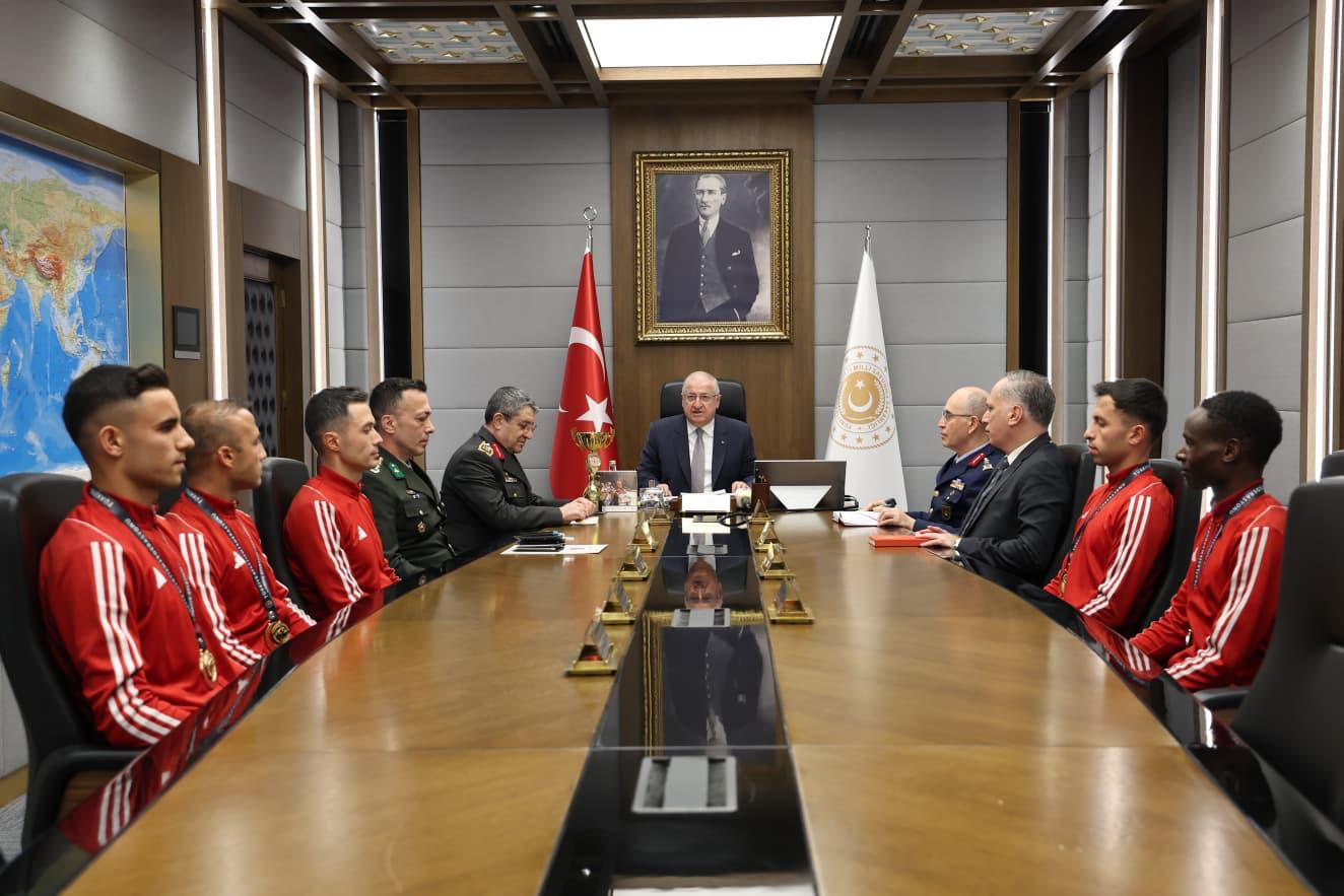 Bakan Yaşar Güler TSK Sporcularını Kabul Etti