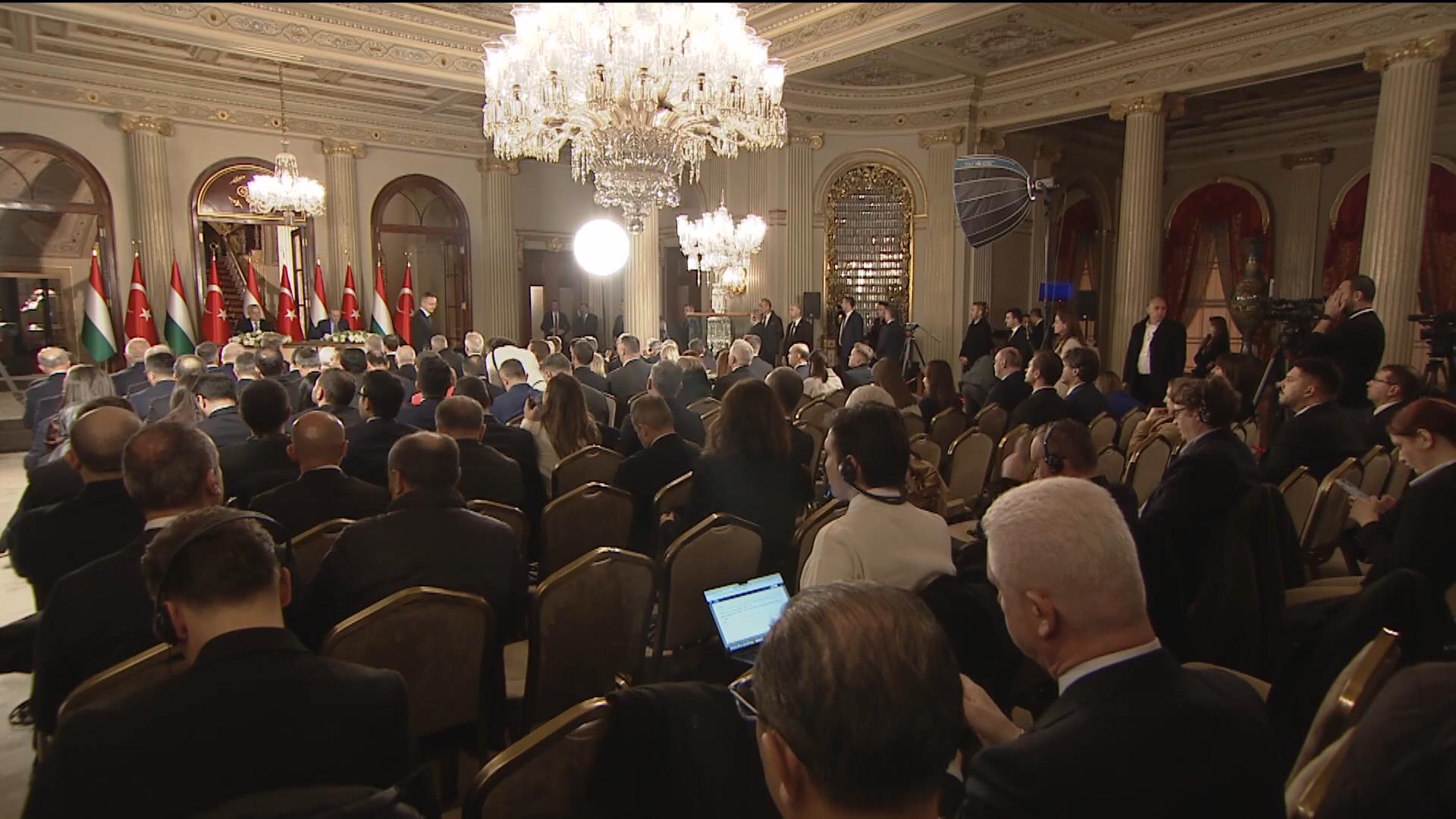 Erdoğan ve Orban ortak basın toplantısında