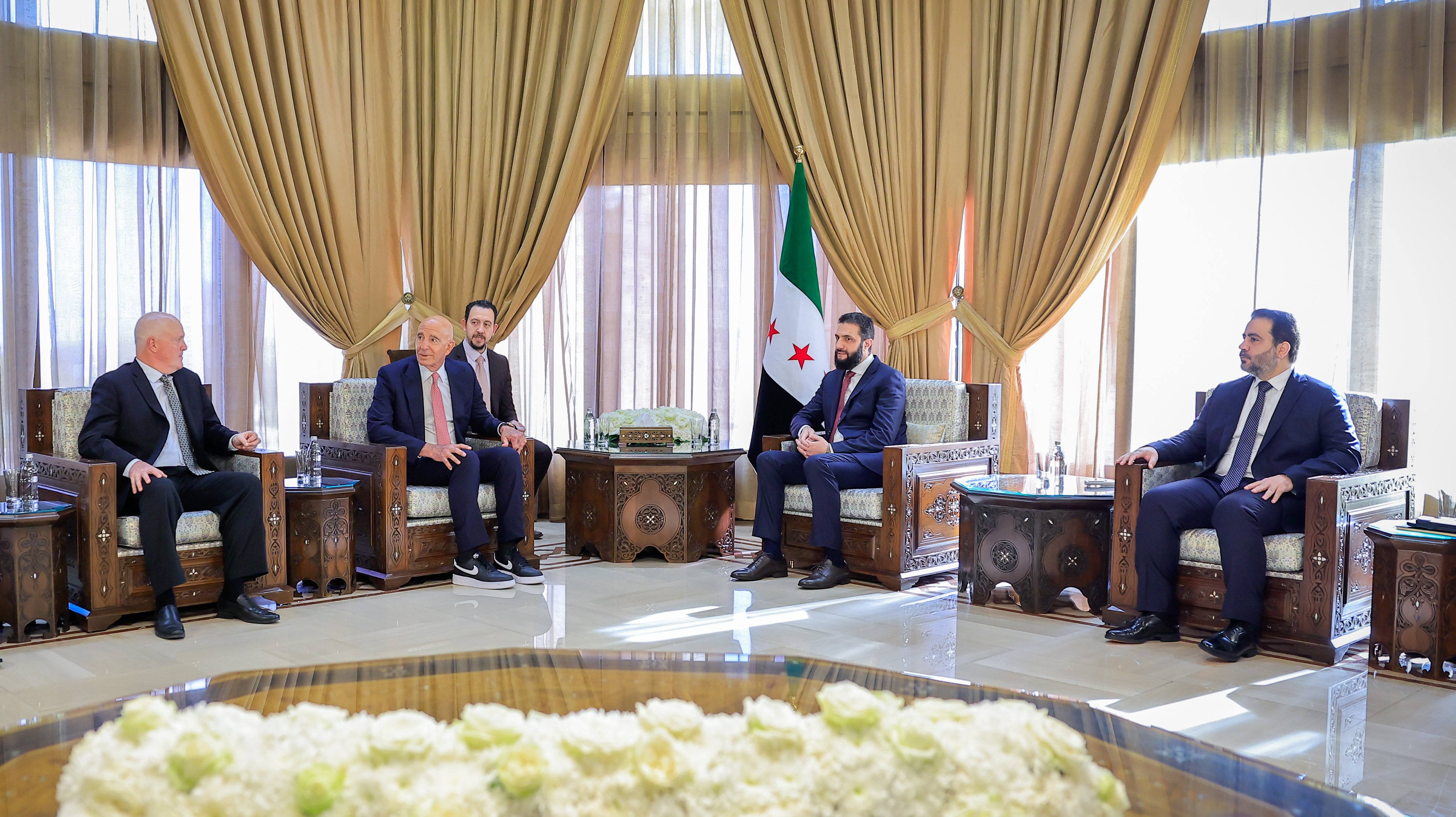 Suriye Cumhurbaşkanı Ahmed Şara ABD Özel Temsilcisi Tom Barrack görüşmesi