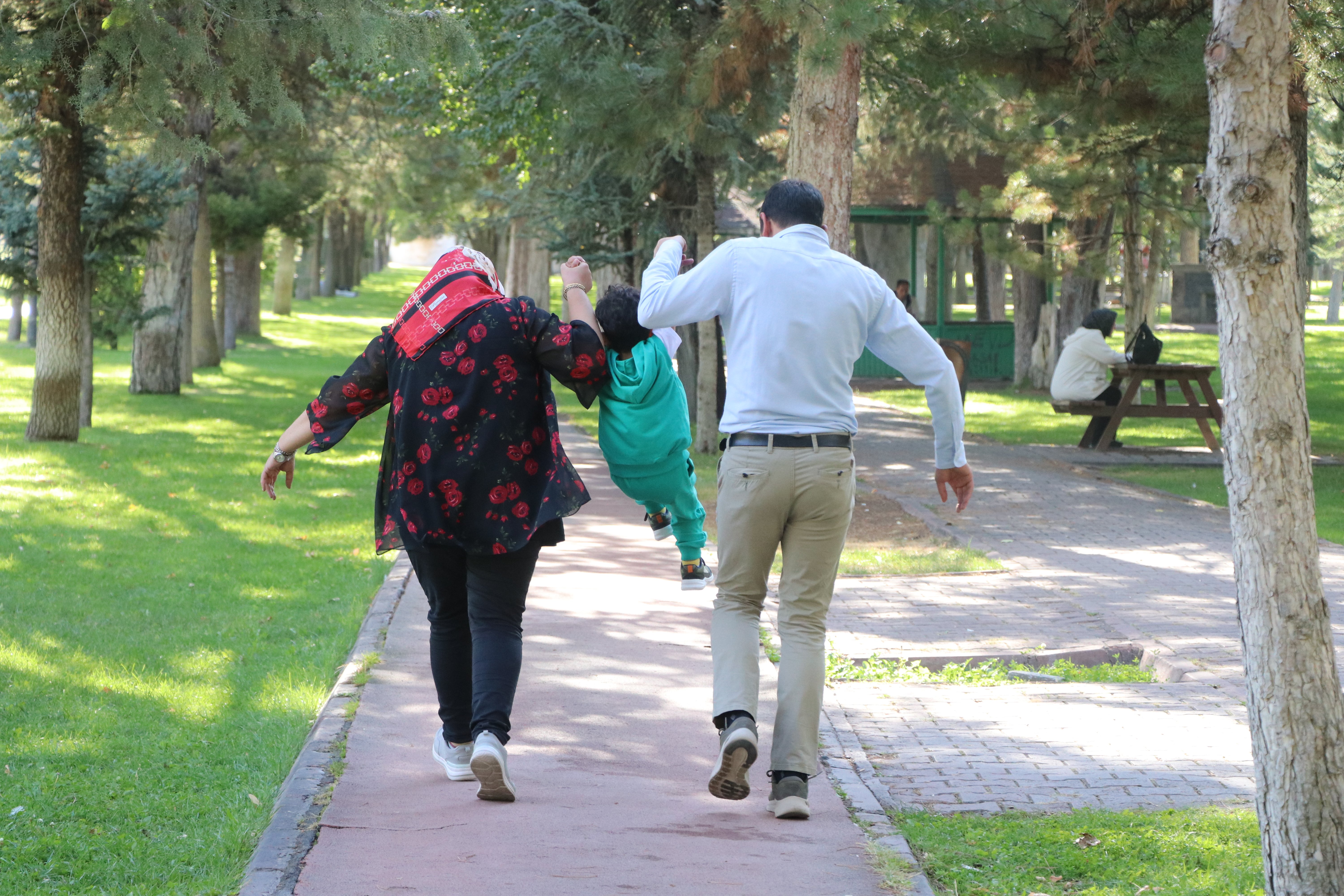 Şahin ve Kiraz Aslan çifti koruyucu aile oldukları Bekir ile