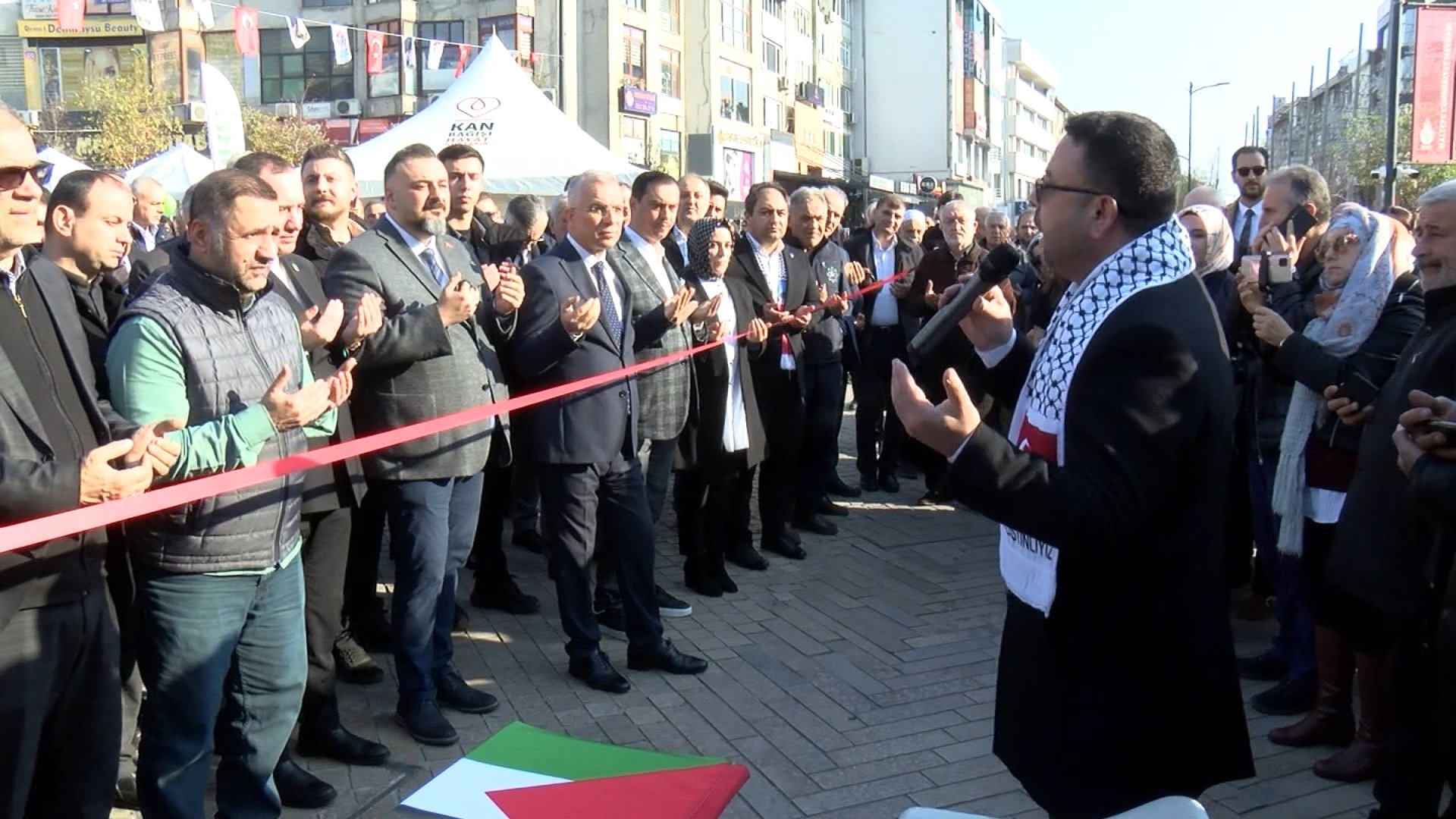 Hayır Çarşısına Vatandaş İlgisi