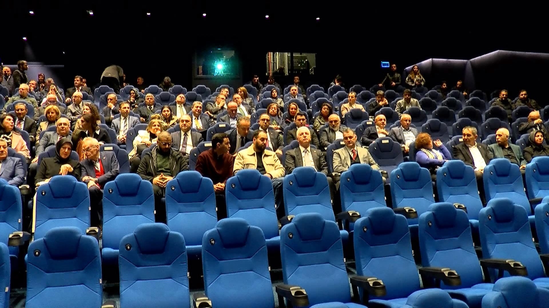 İstanbul Valisi Davut Gül konuşma yapıyor