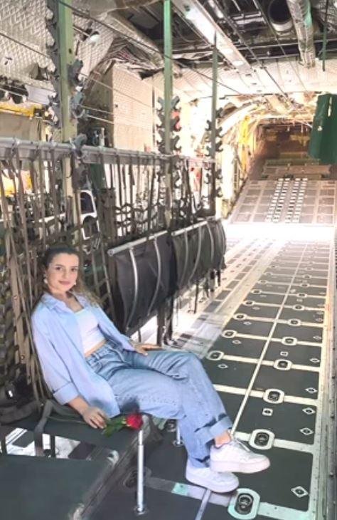 C-130 uçağı içinde çekilmiş fotoğraf