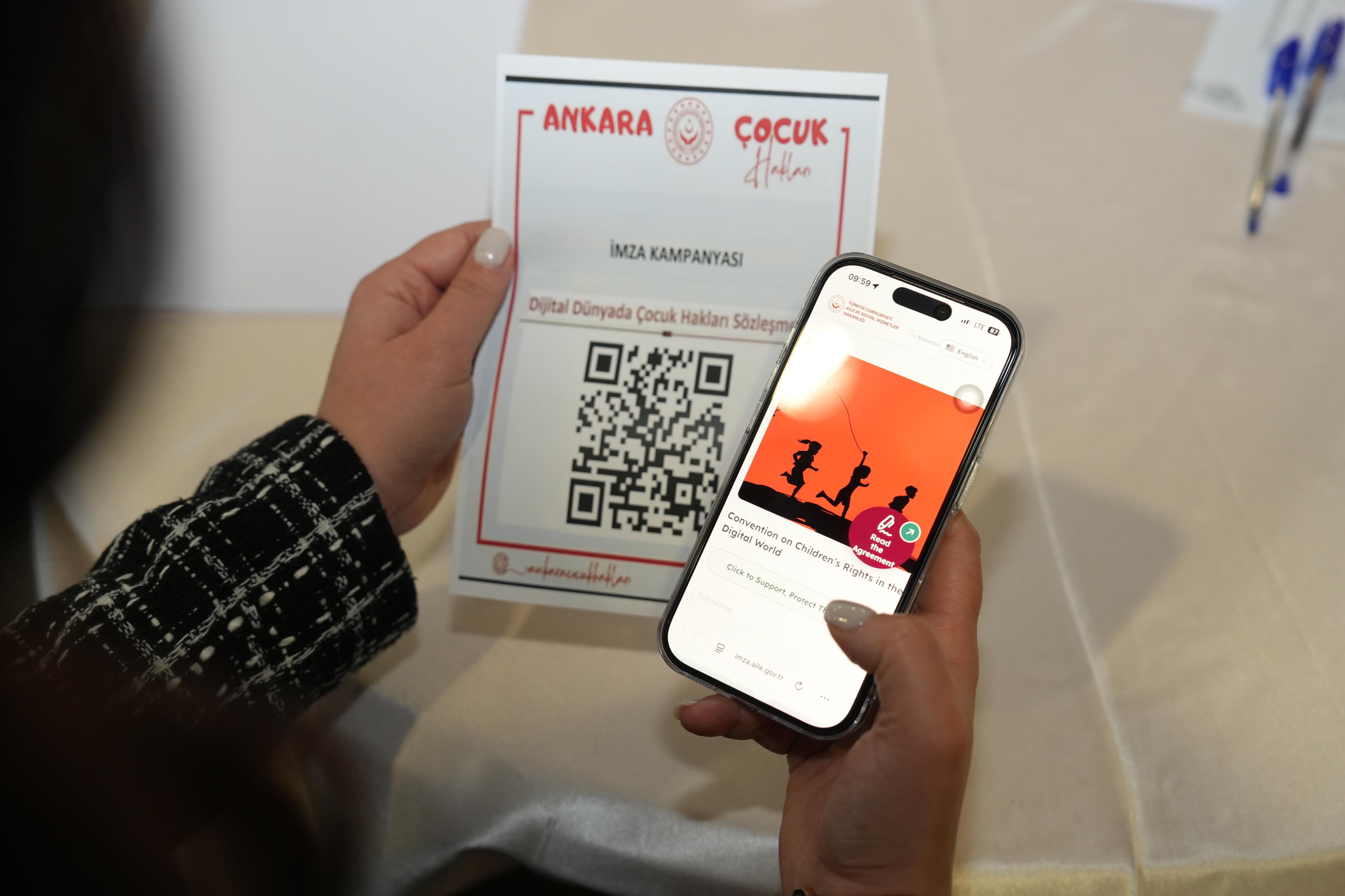 Aile ve Sosyal Hizmetler Bakanı Mahinur Özdemir Göktaş