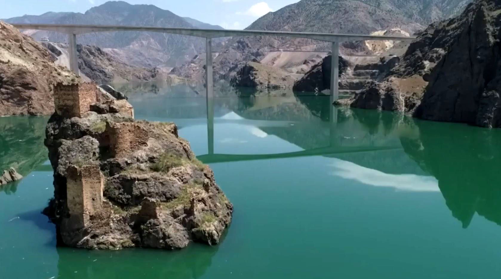 Hakan Fidan Karadağlı yetkililerle görüşme