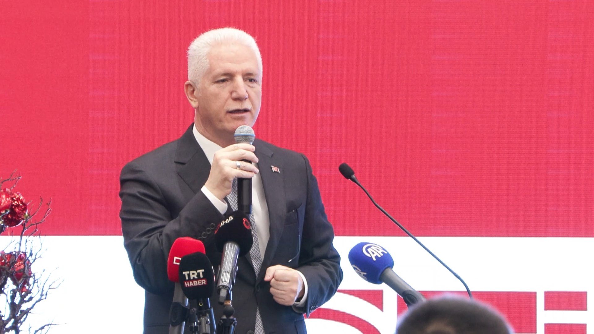 Tarım ve Orman Bakanı İbrahim Yumaklı konuşma yaparken