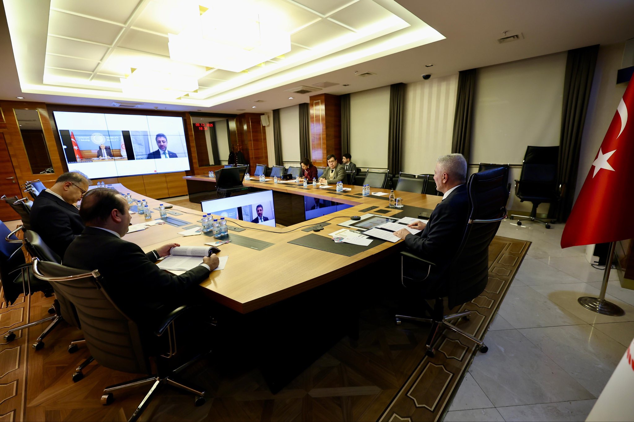 Ticaret Bakanı Ömer Bolat Kanada ile görüşme