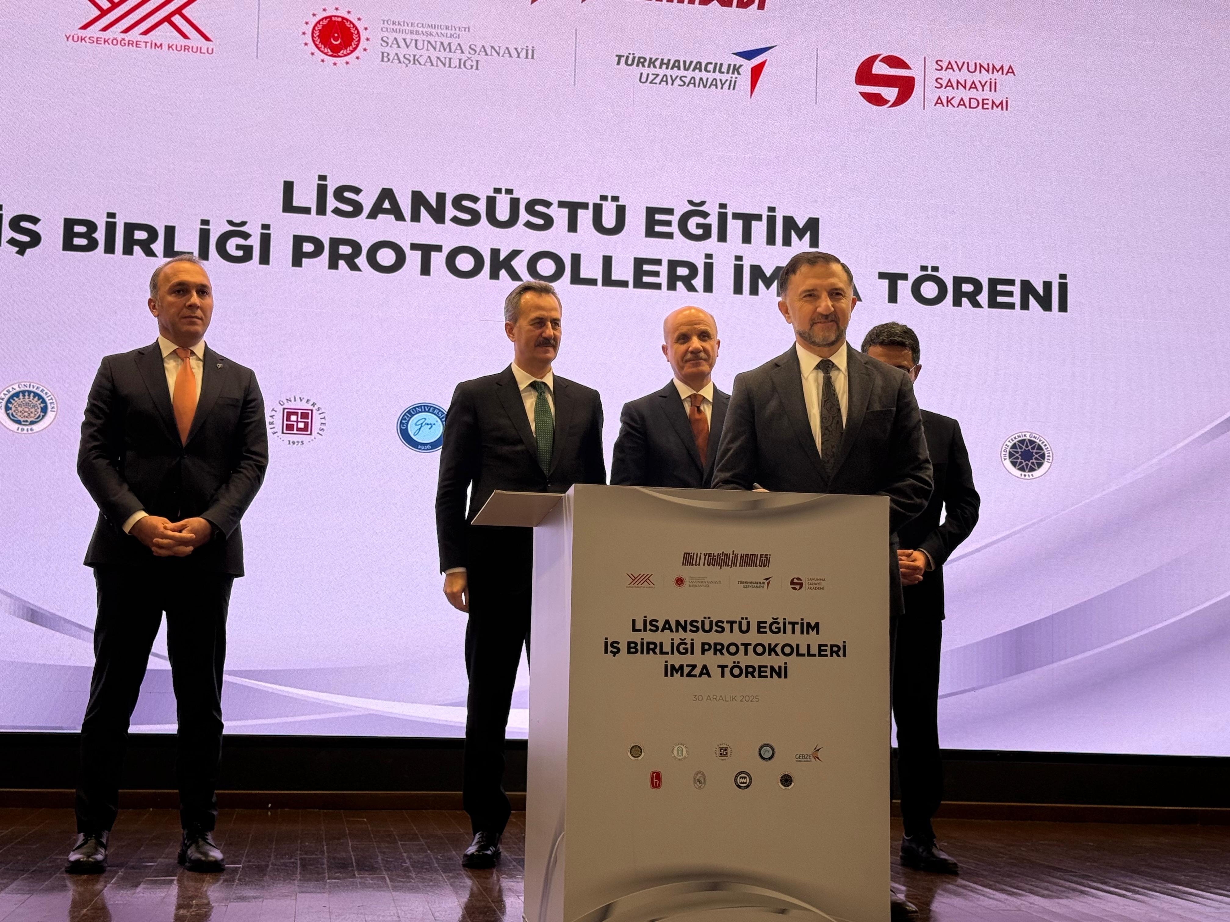 Savunma Sanayii Başkanı Haluk Görgün konuşma yapıyor