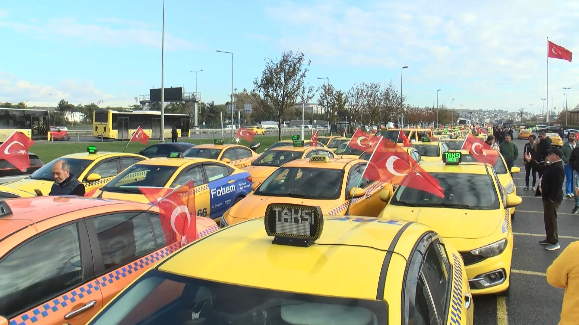 Taksiciler konvoy protestosu