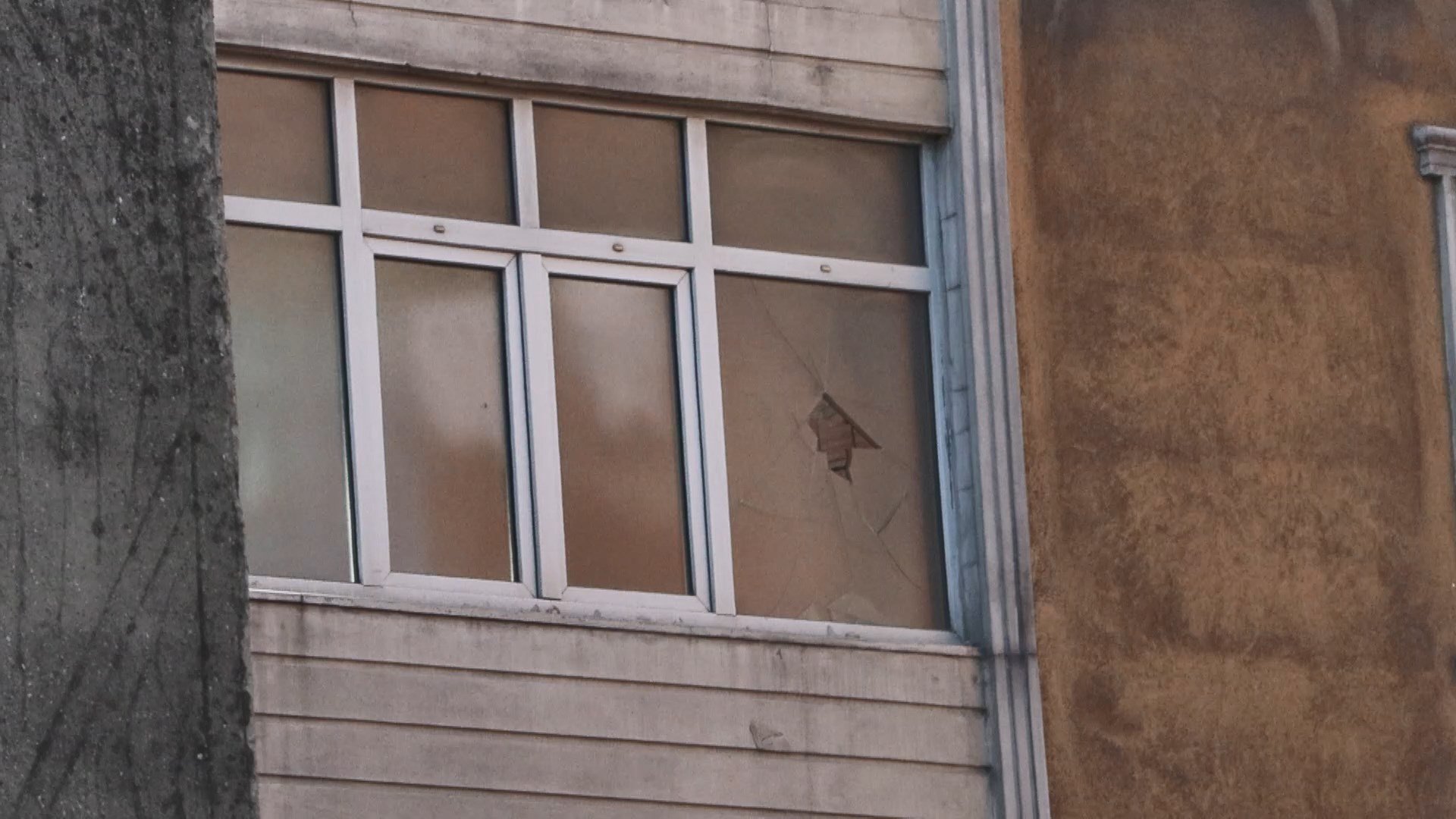 Sultangazi kentsel dönüşüm yıkım hasarı duvar çatlakları