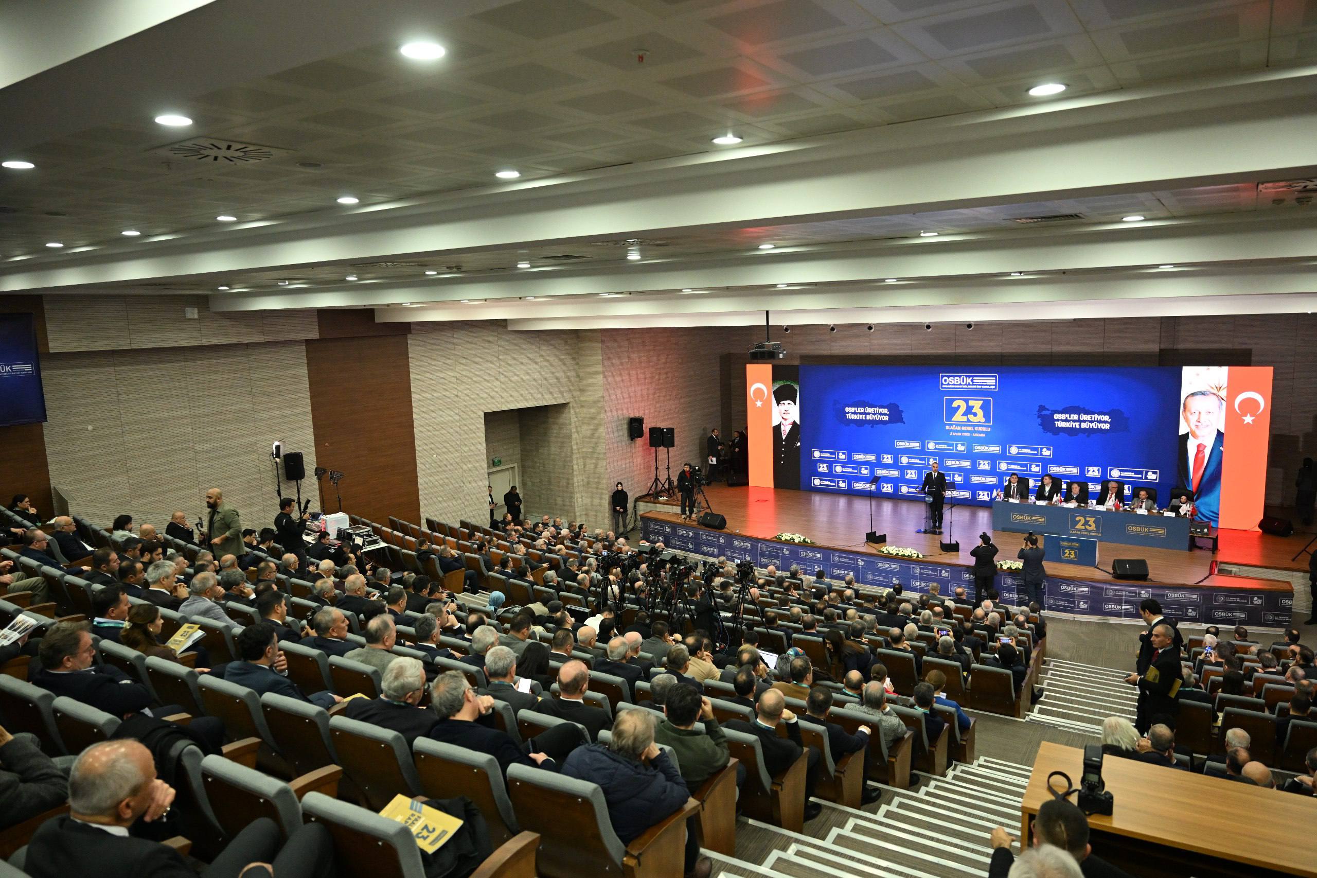 Sanayi ve Teknoloji Bakanı Mehmet Fatih Kacır konuşma yapıyor