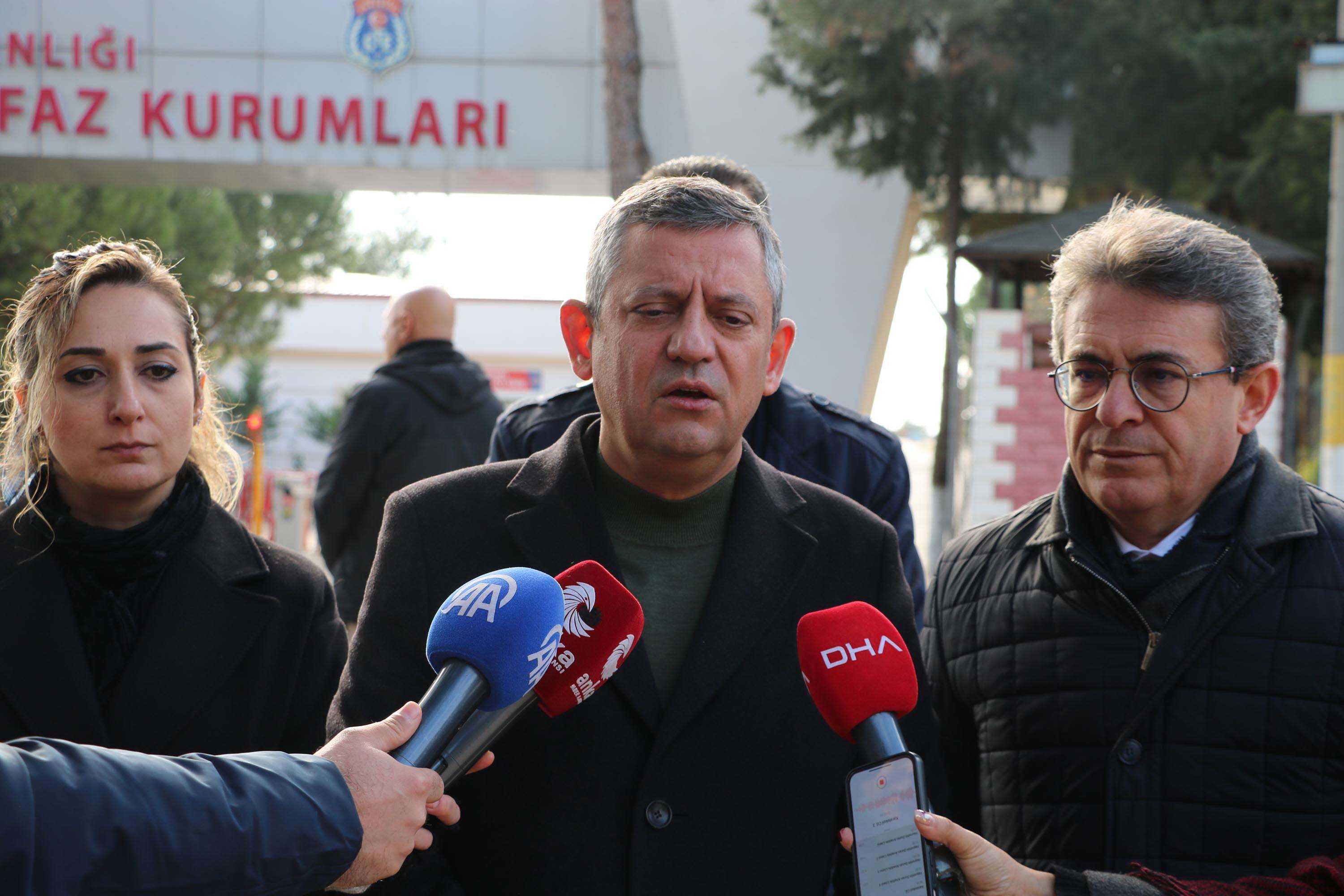 Özgür Özel Cezaevi Ziyareti