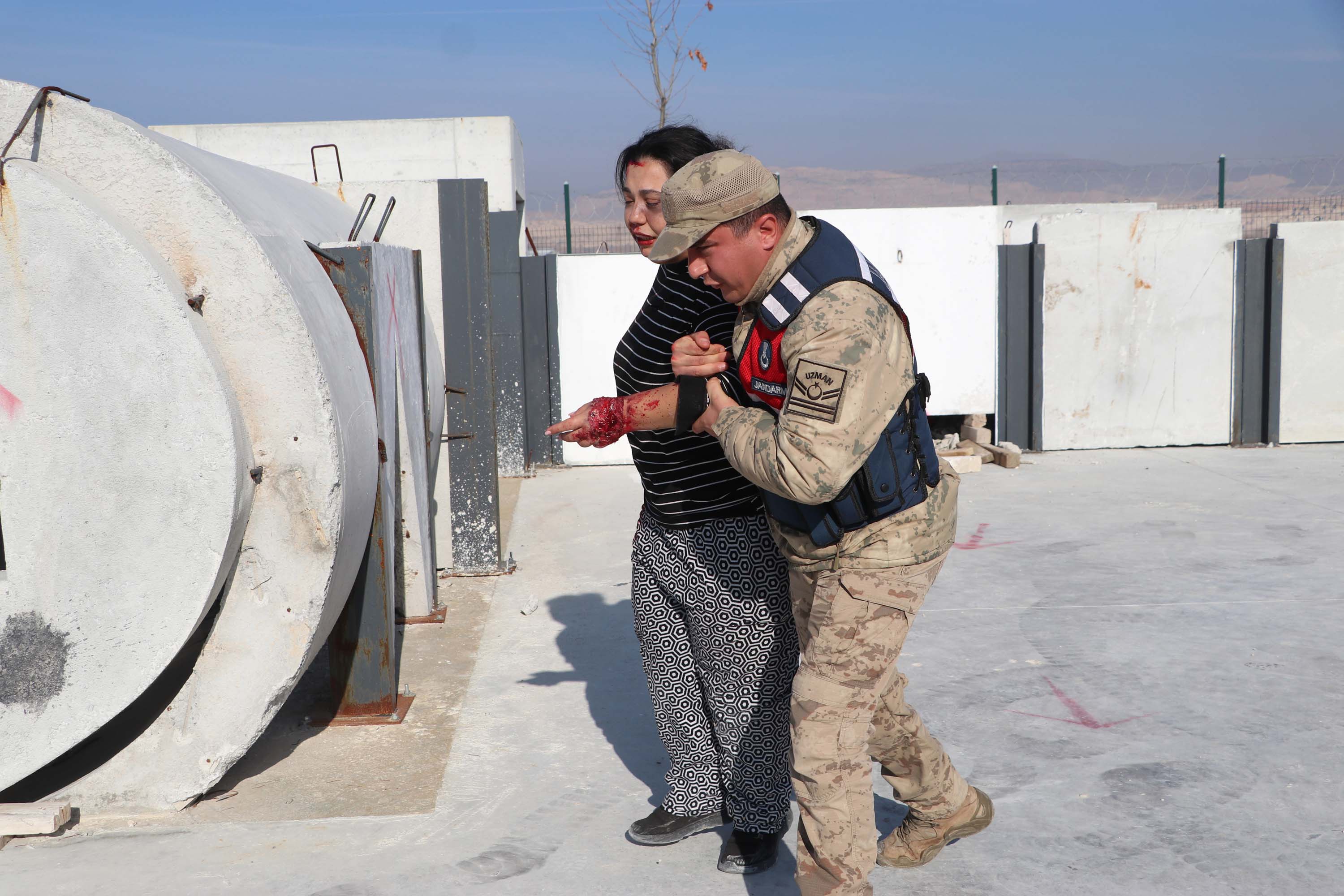 Jandarma Ekipleri Deprem Tatbikatı