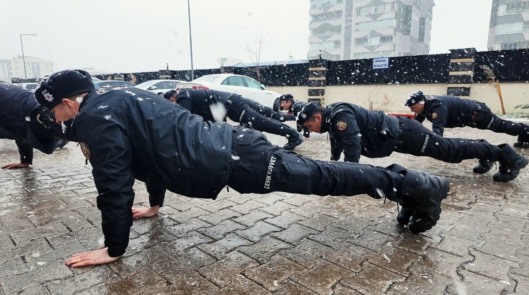 Polis Şehitleri Anma Töreni