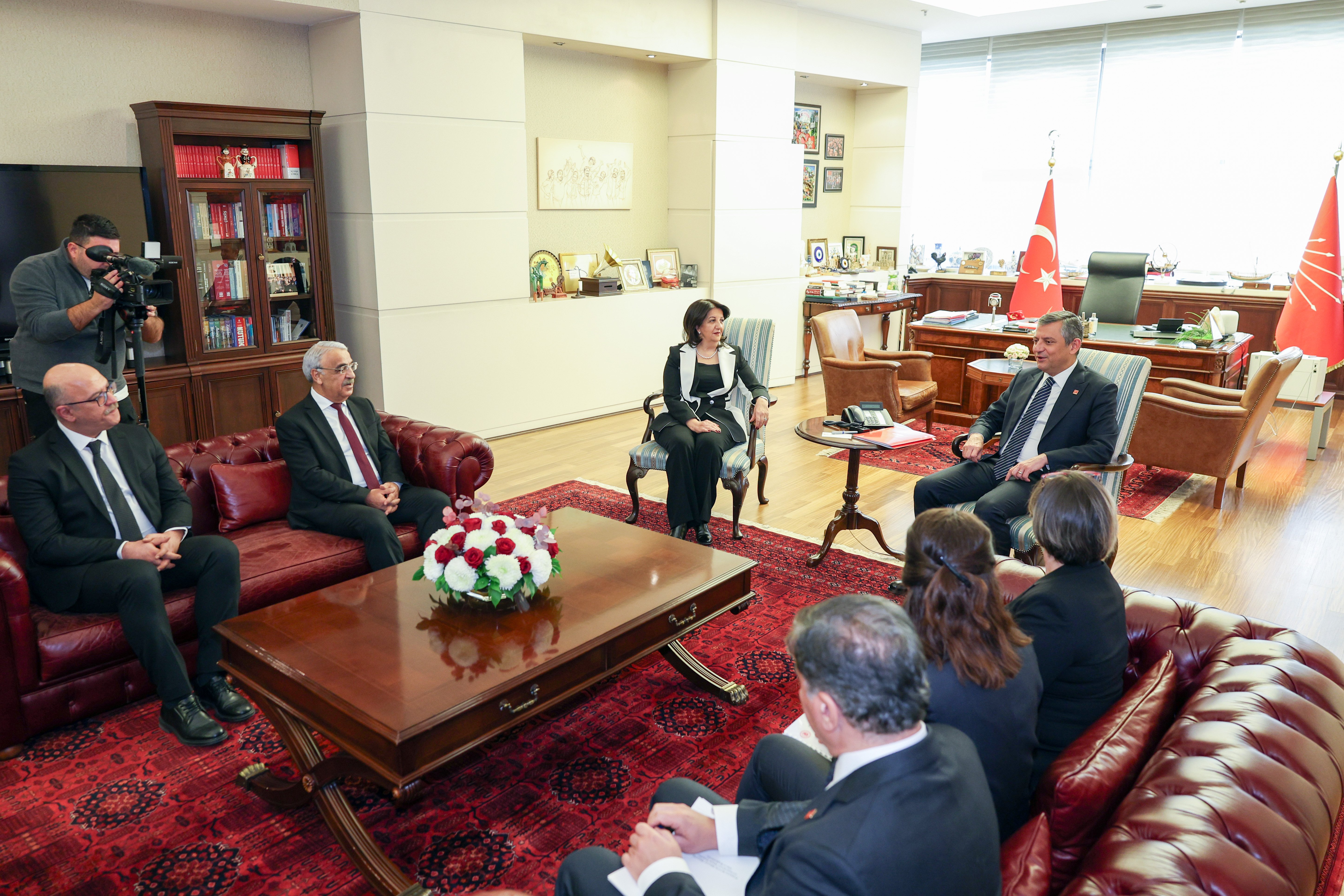 Özgür Özel DEM Parti heyeti görüşmesi