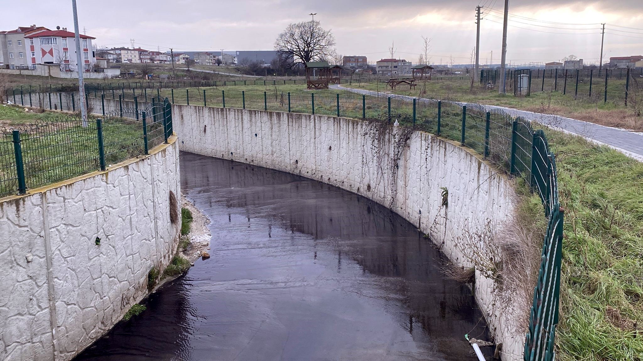 Karaağaç Deresi kirlilik