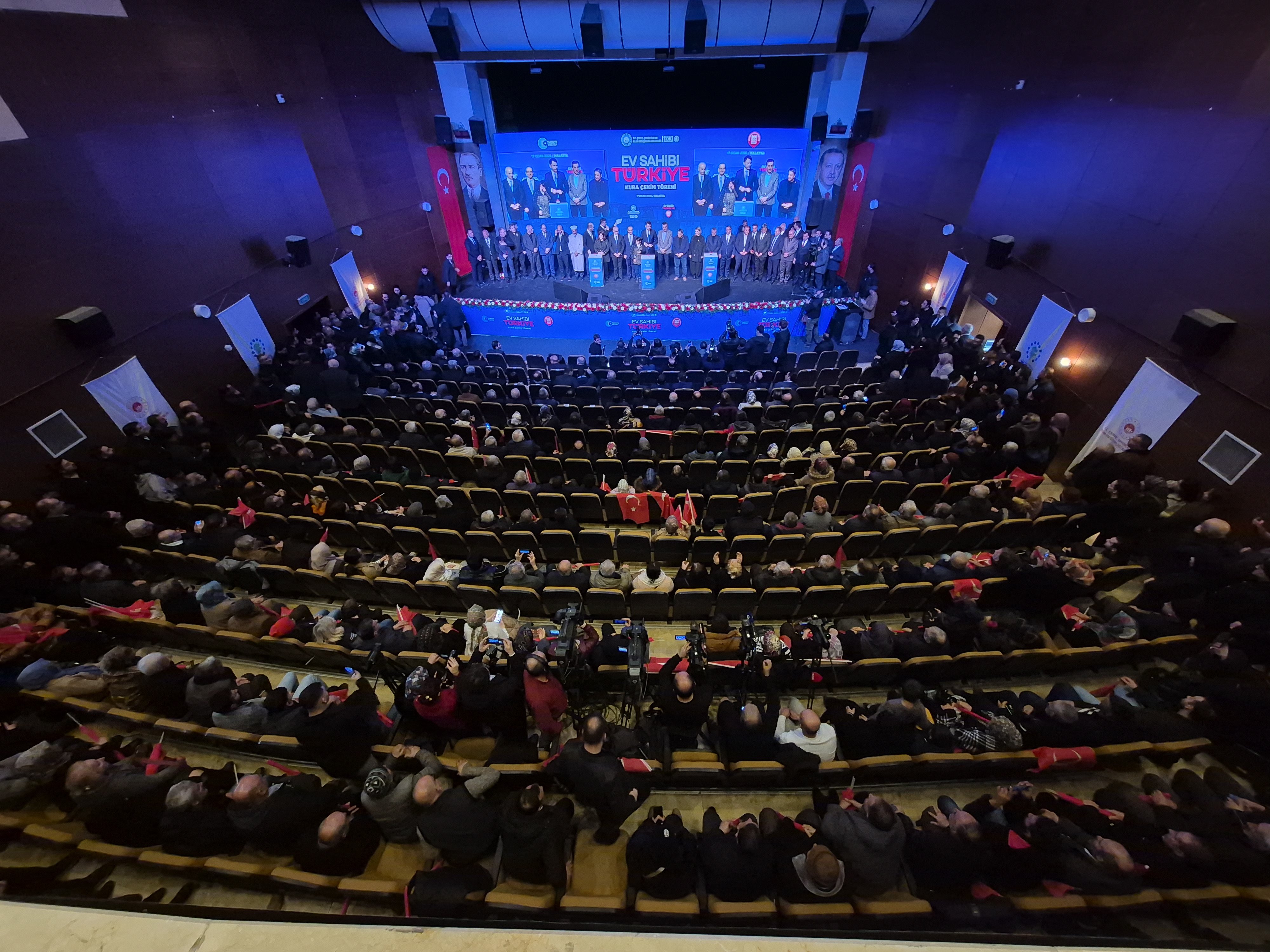 Bakan Kurum Konut Teslim Töreni