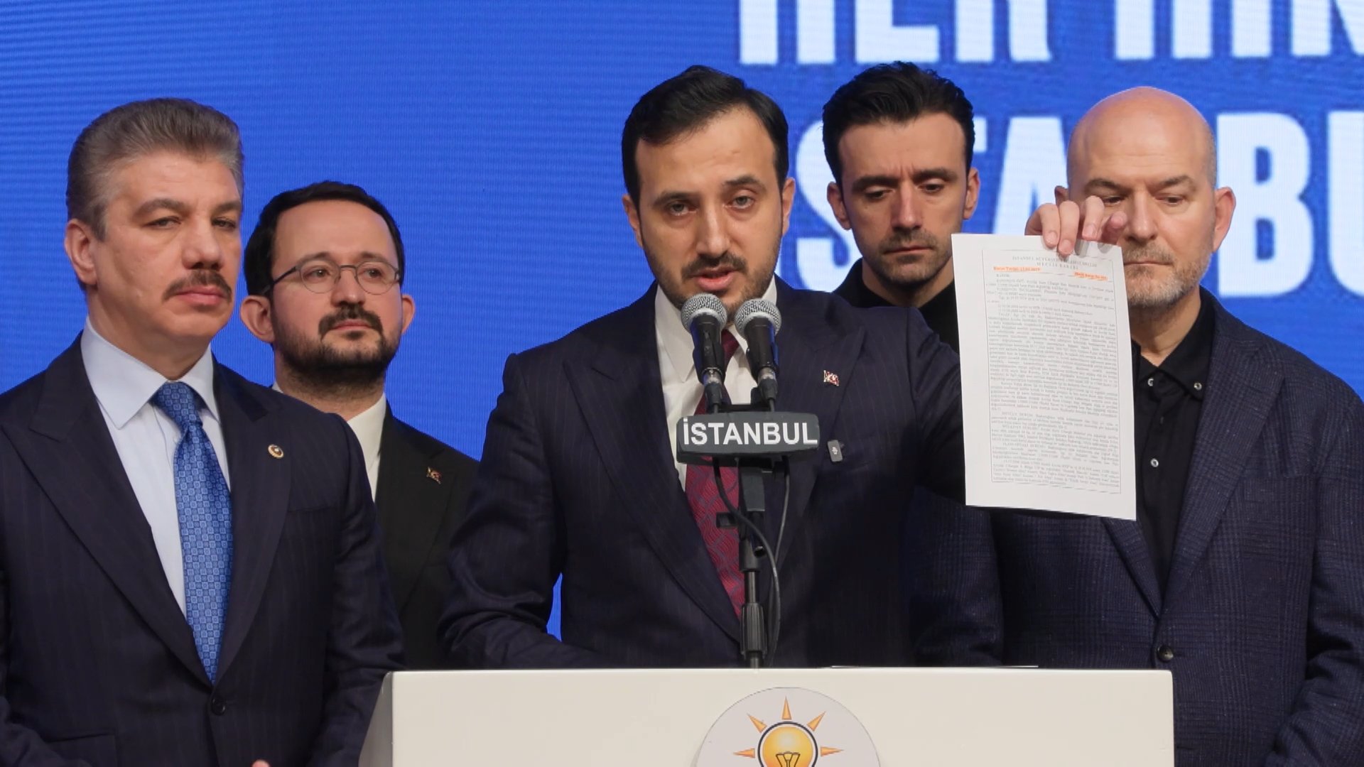 AK Partili Milletvekilleri Basın Toplantısında