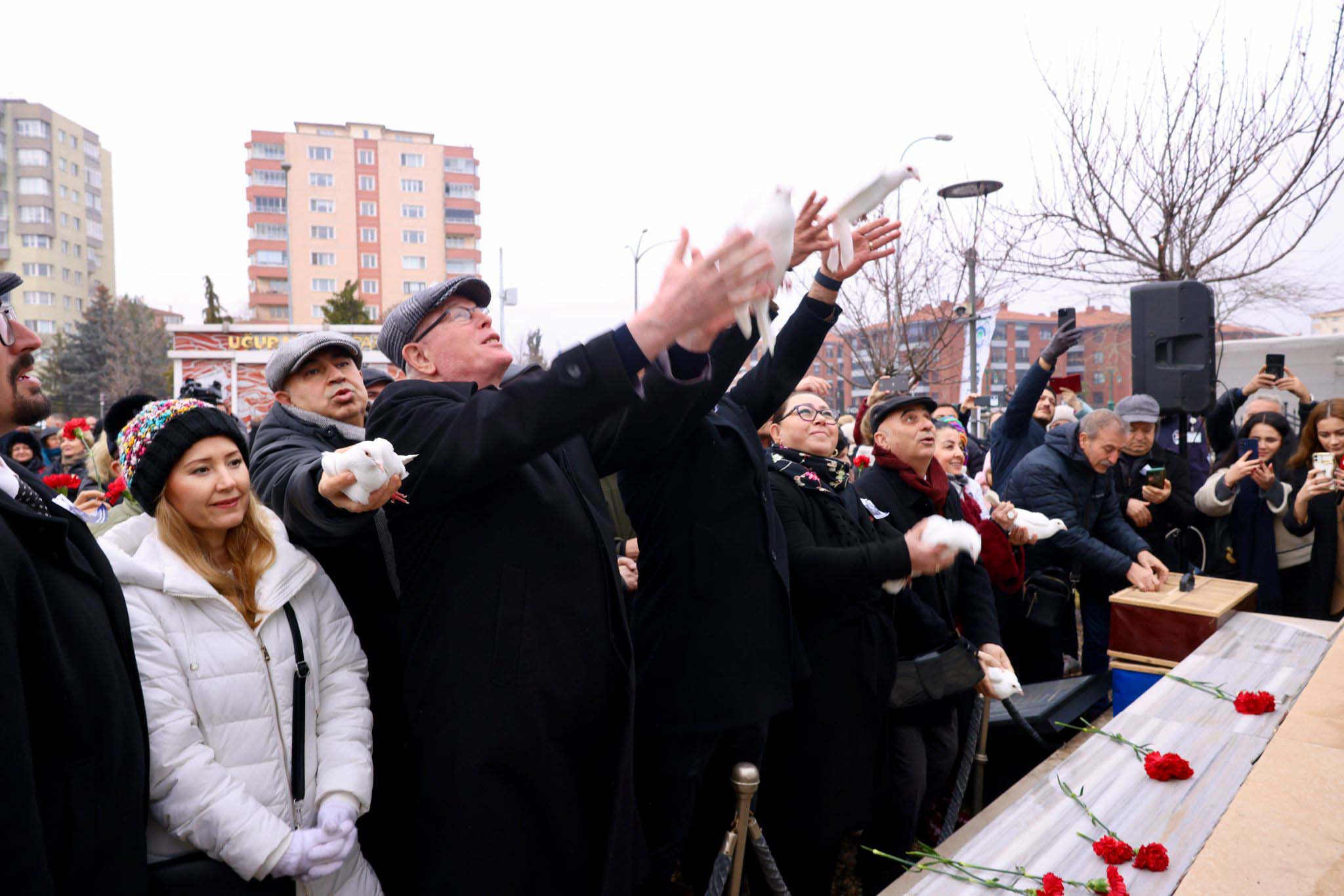 Kazım Kurt konuşma yapıyor