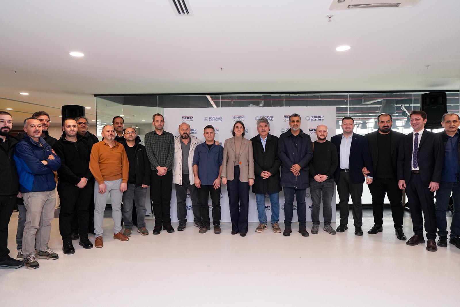 Gazeteci Mustafa Bakırhan konuşma yapıyor