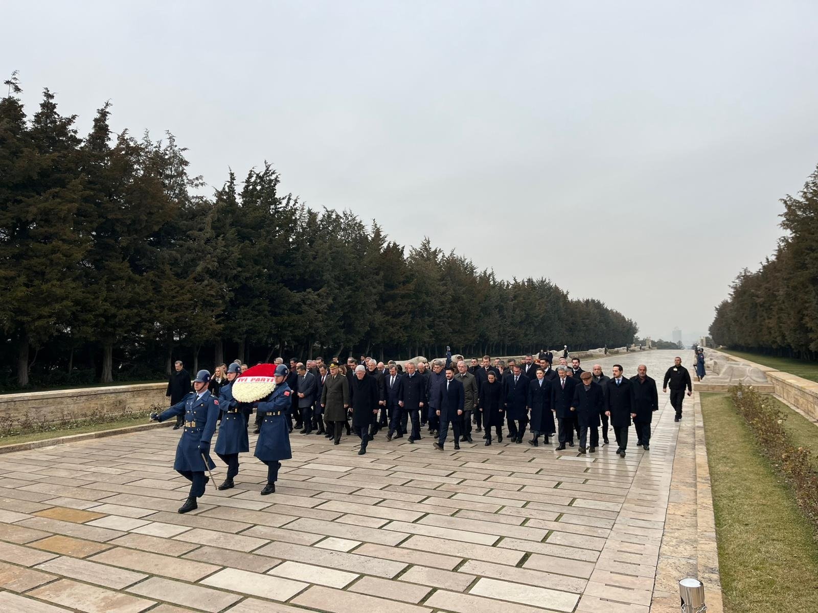 İYİ Parti heyeti Anıtkabir ziyareti