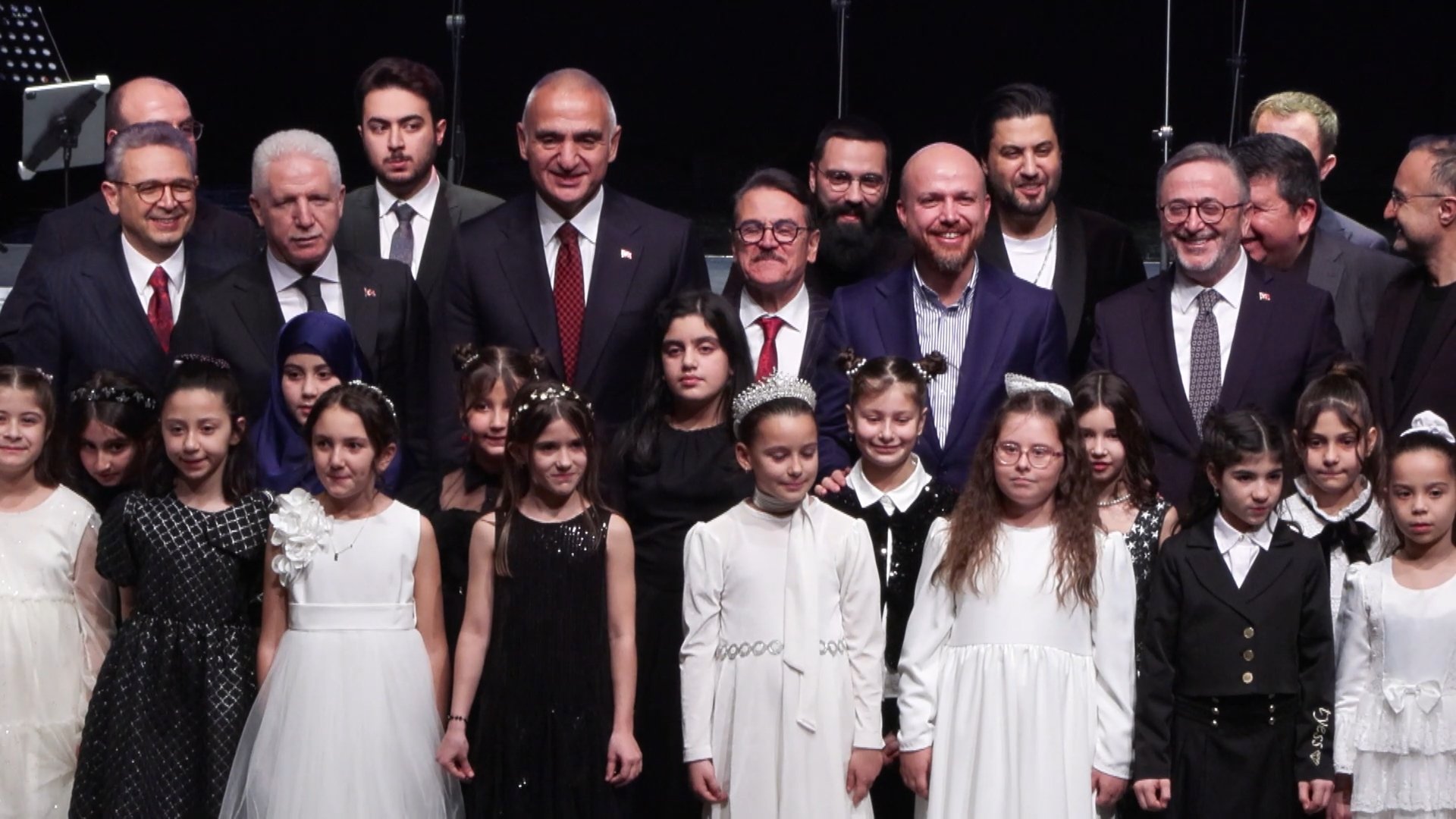 Bakan Mehmet Nuri Ersoy Çocuk Şarkıları Yarışması