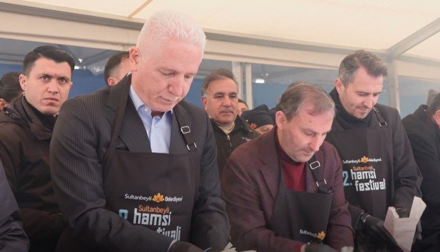 Sultanbeyli Hamsi Festivali kuyruk