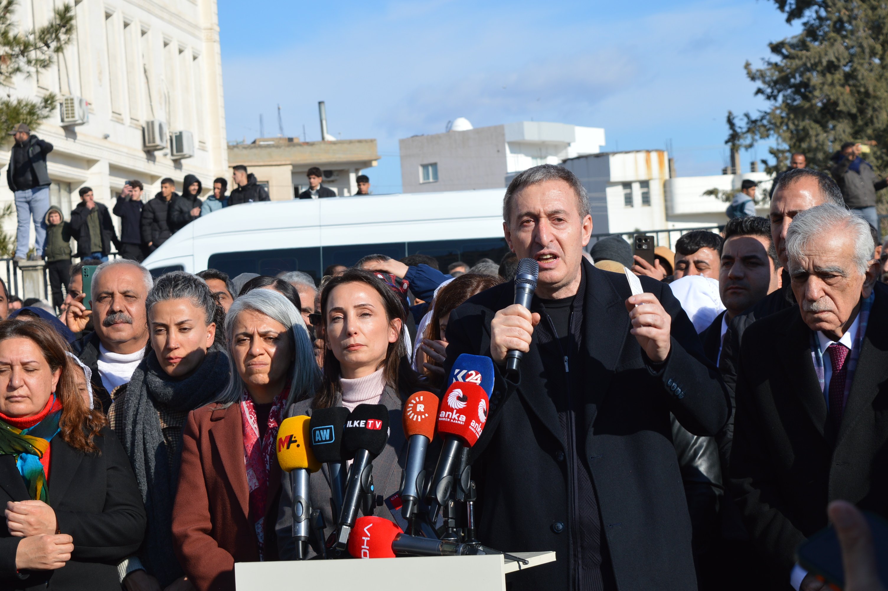 Nusaybin sınırında gösteri ve polis müdahalesi