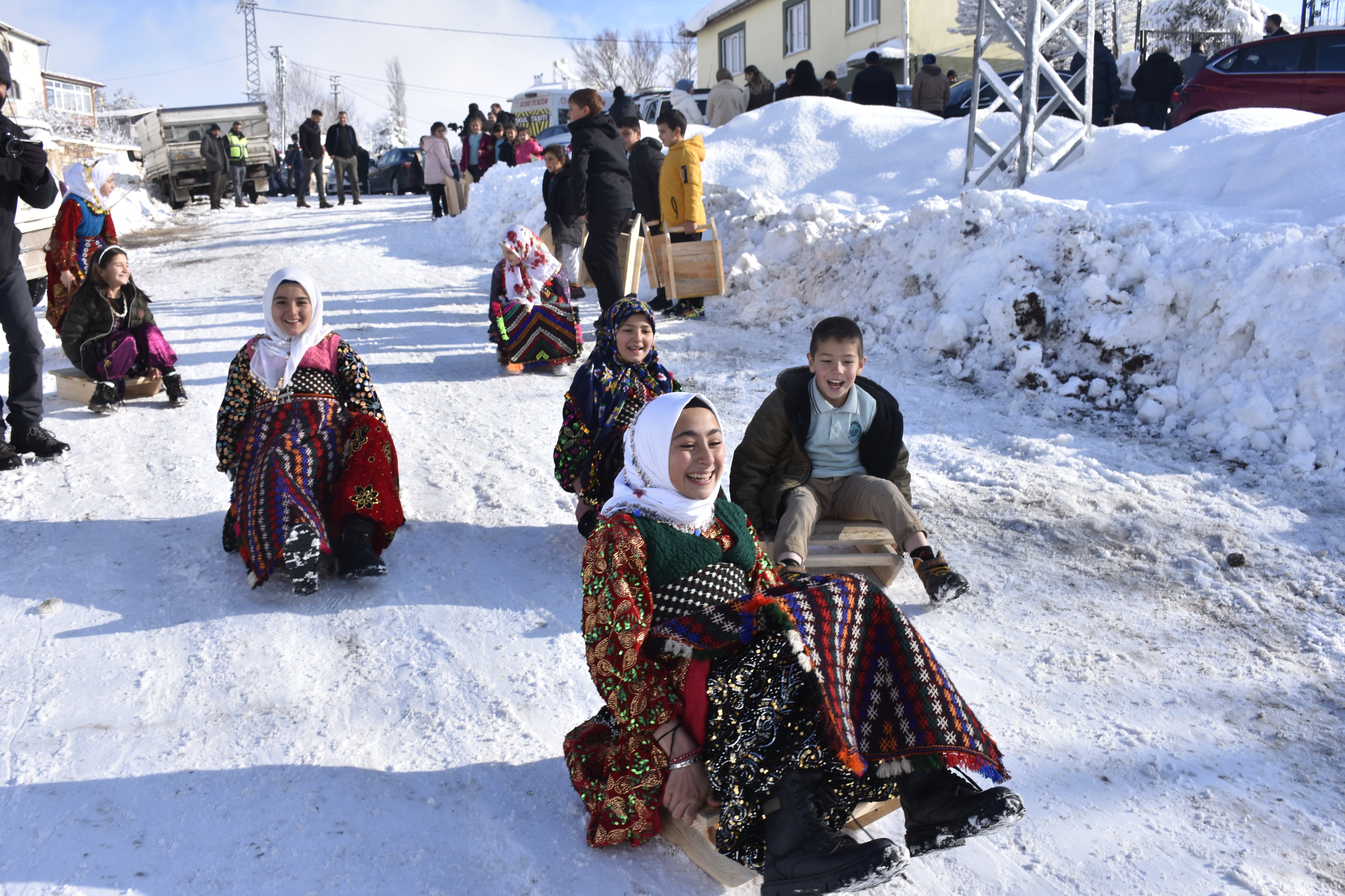 Kızak dağıtım töreninden bir kare