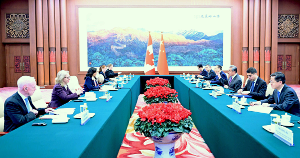 Çin Kanada diplomatik görüşme Pekin