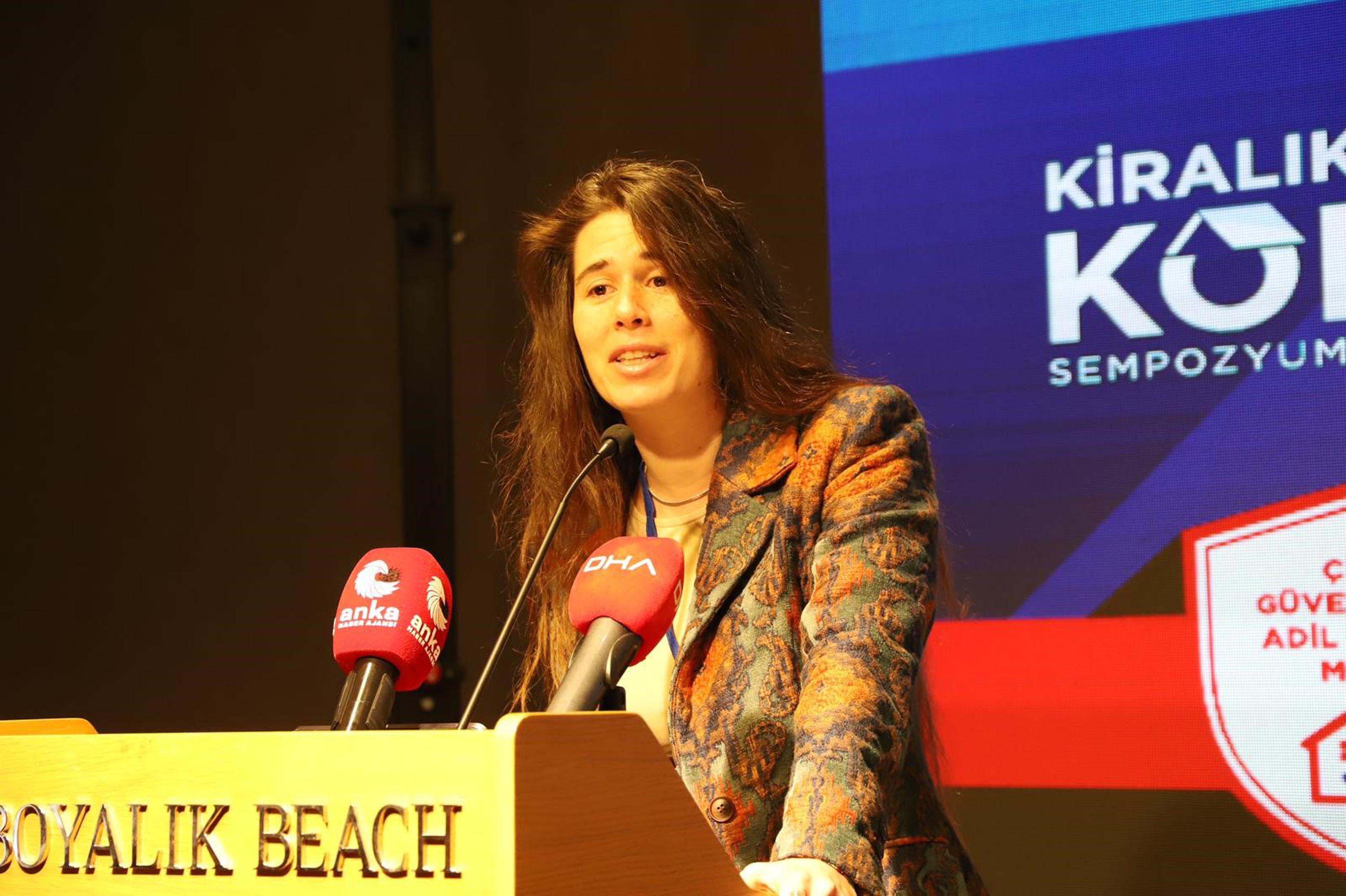 Çeşme Belediye Başkanı Lal Denizli Kiralık Sosyal Konut Sempozyumu